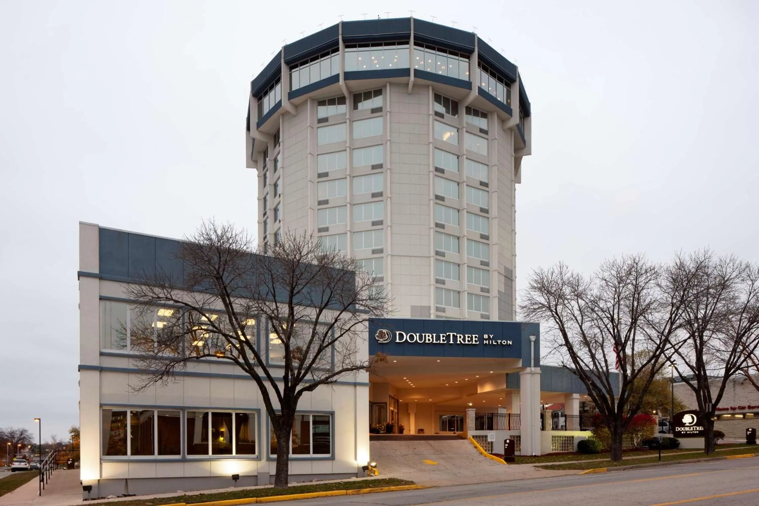 DoubleTree by Hilton Jefferson City