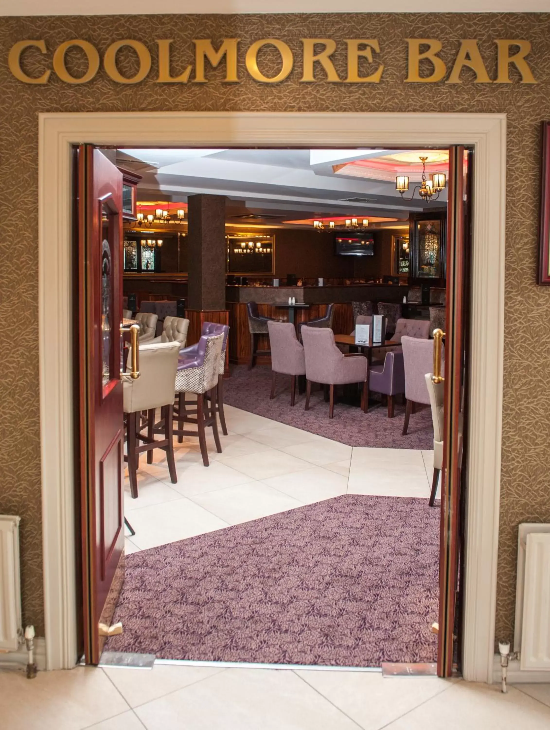 Lounge or bar, Restaurant/Places to Eat in Allingham Arms Hotel