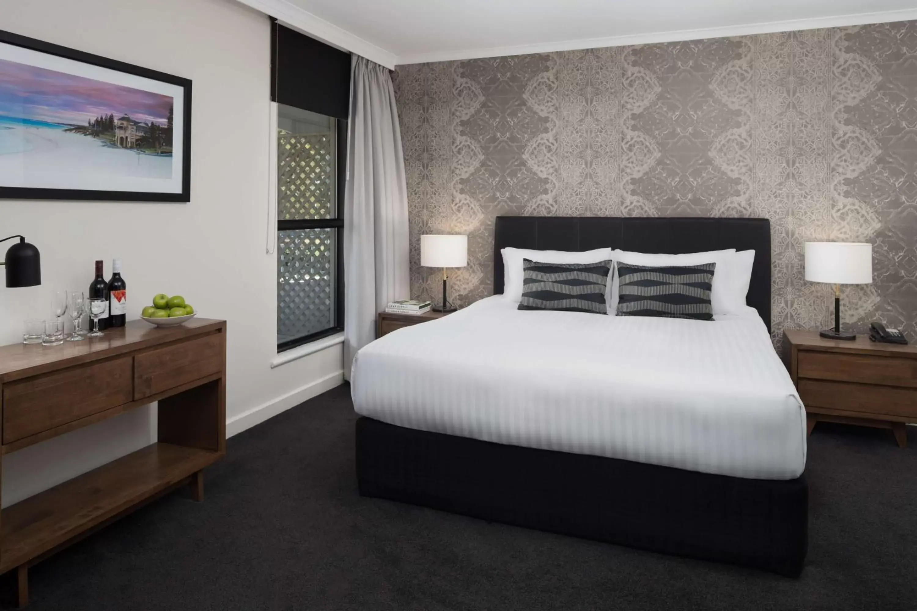 Summer, Bed in Esplanade Hotel Fremantle - by Rydges