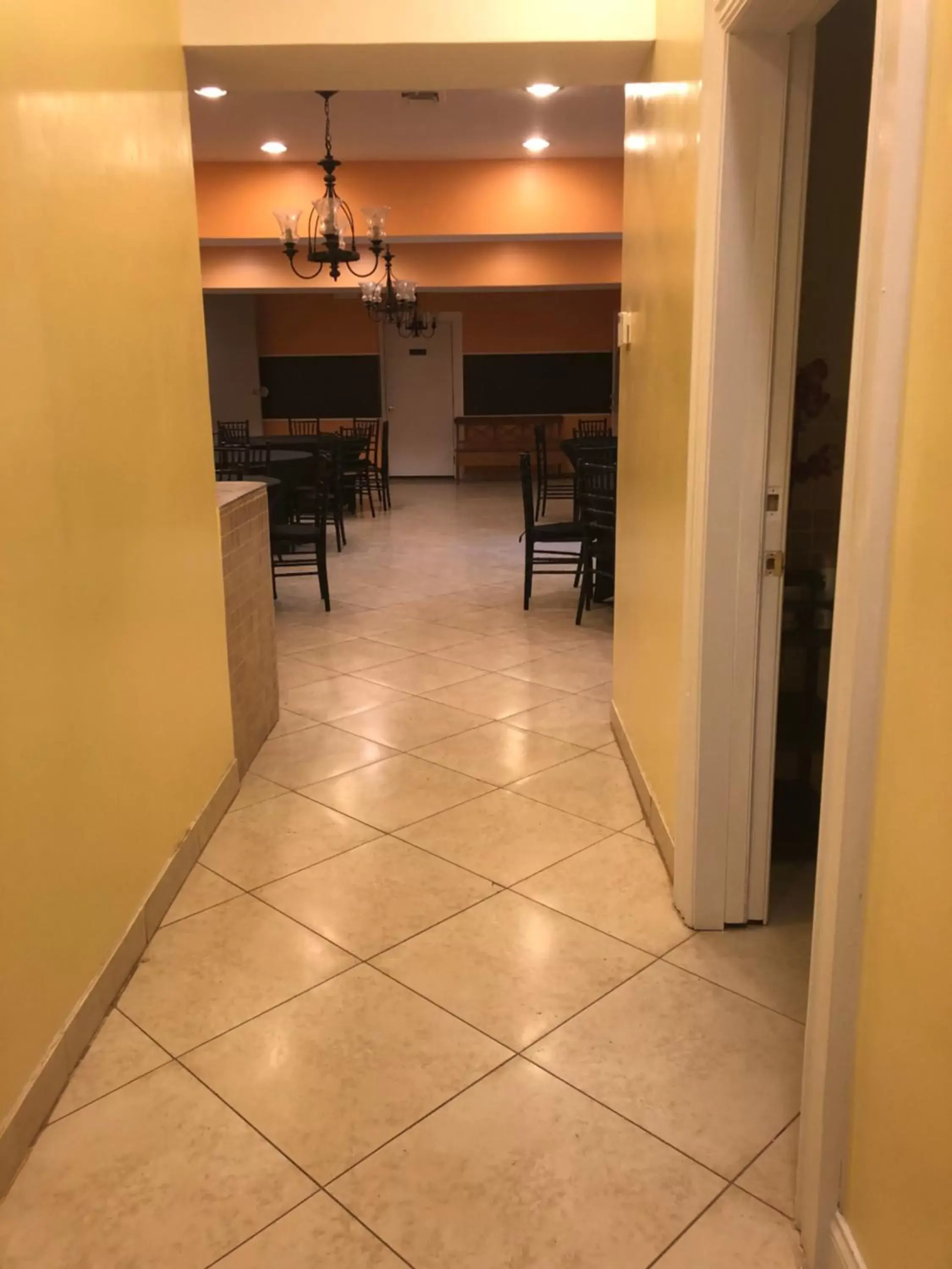 Dining area in The Sunview Motel