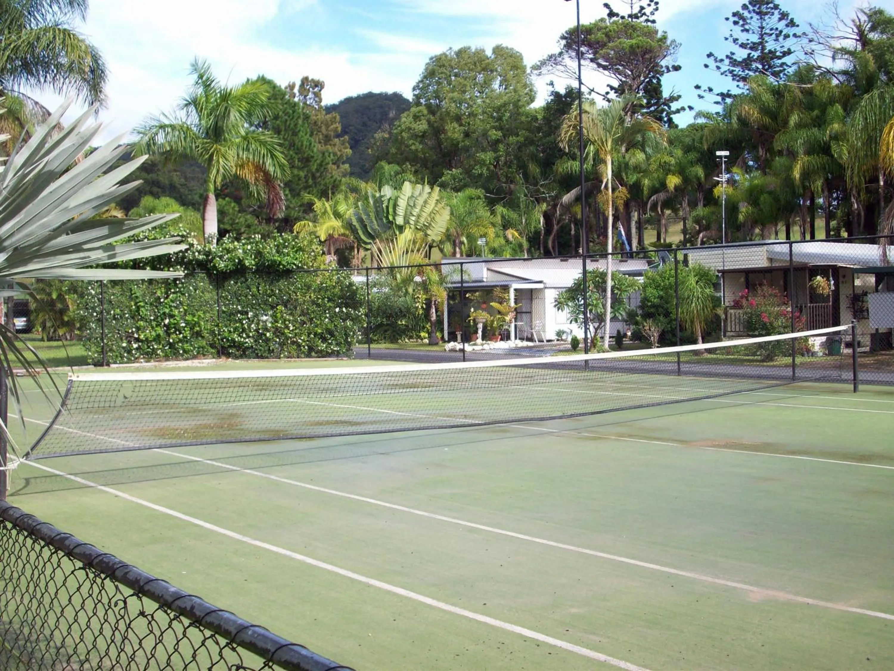 Tennis court in Banana Coast Caravan Park