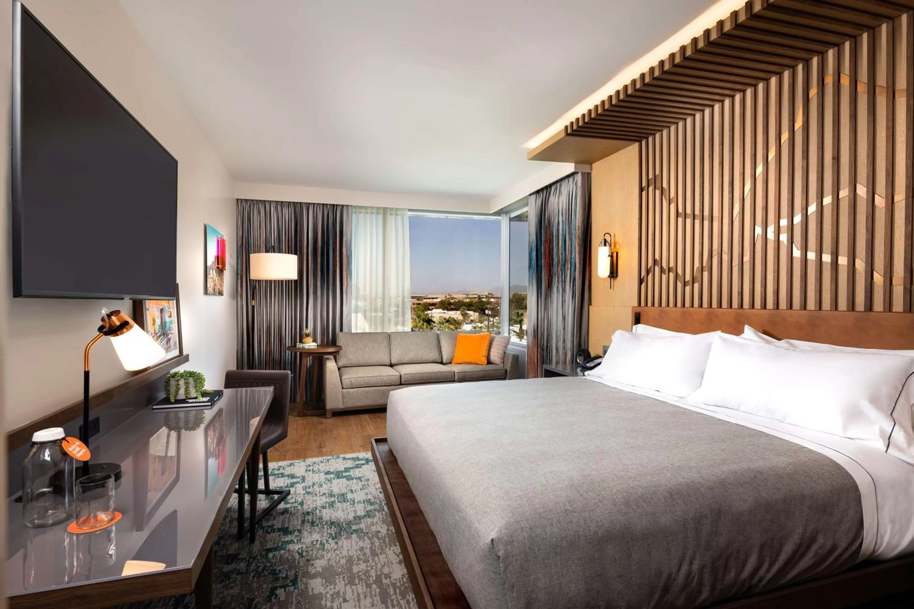 Bedroom, Bed in Canopy By Hilton Scottsdale Old Town