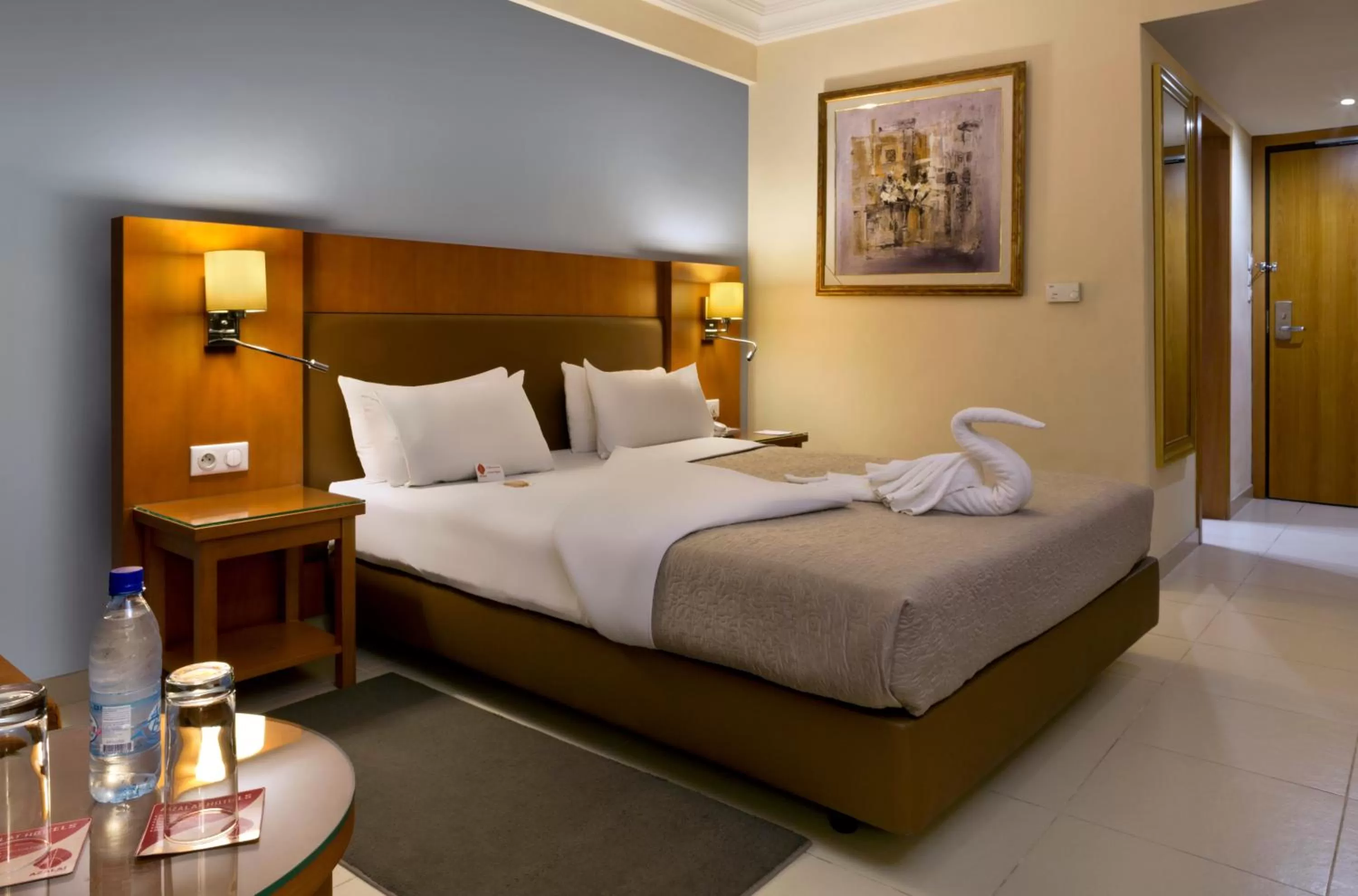 Bed in Azalaï Hôtel Cotonou