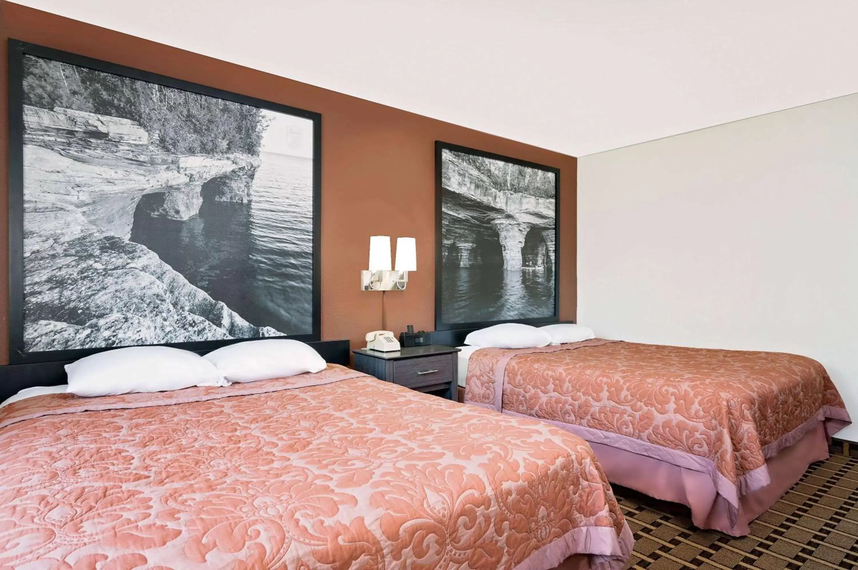 Photo of the whole room, Bed in Super 8 by Wyndham Ashland Photo of the whole room, Bed in Super 8 by Wyndham Ashland