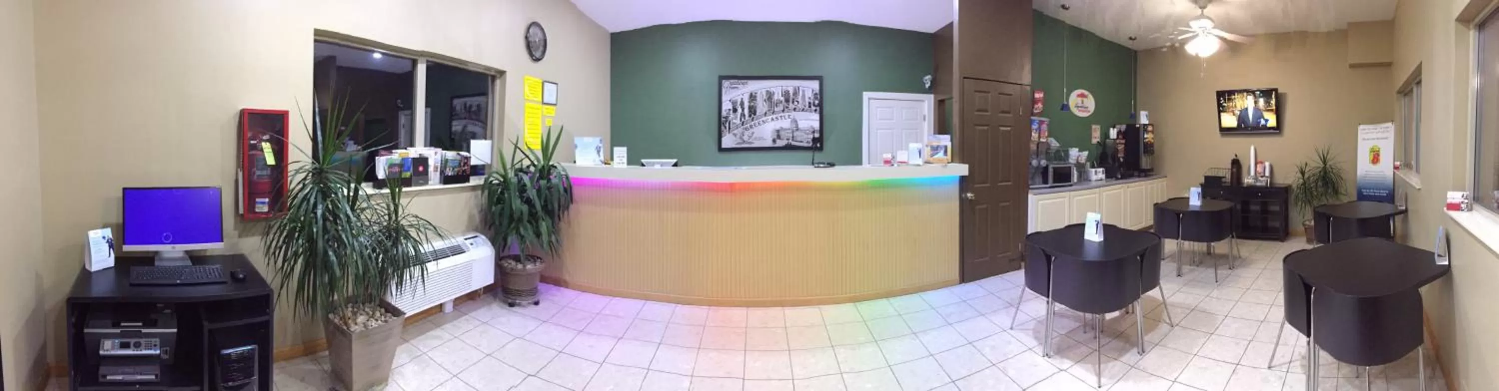 Lobby or reception in Super 8 by Wyndham Greencastle