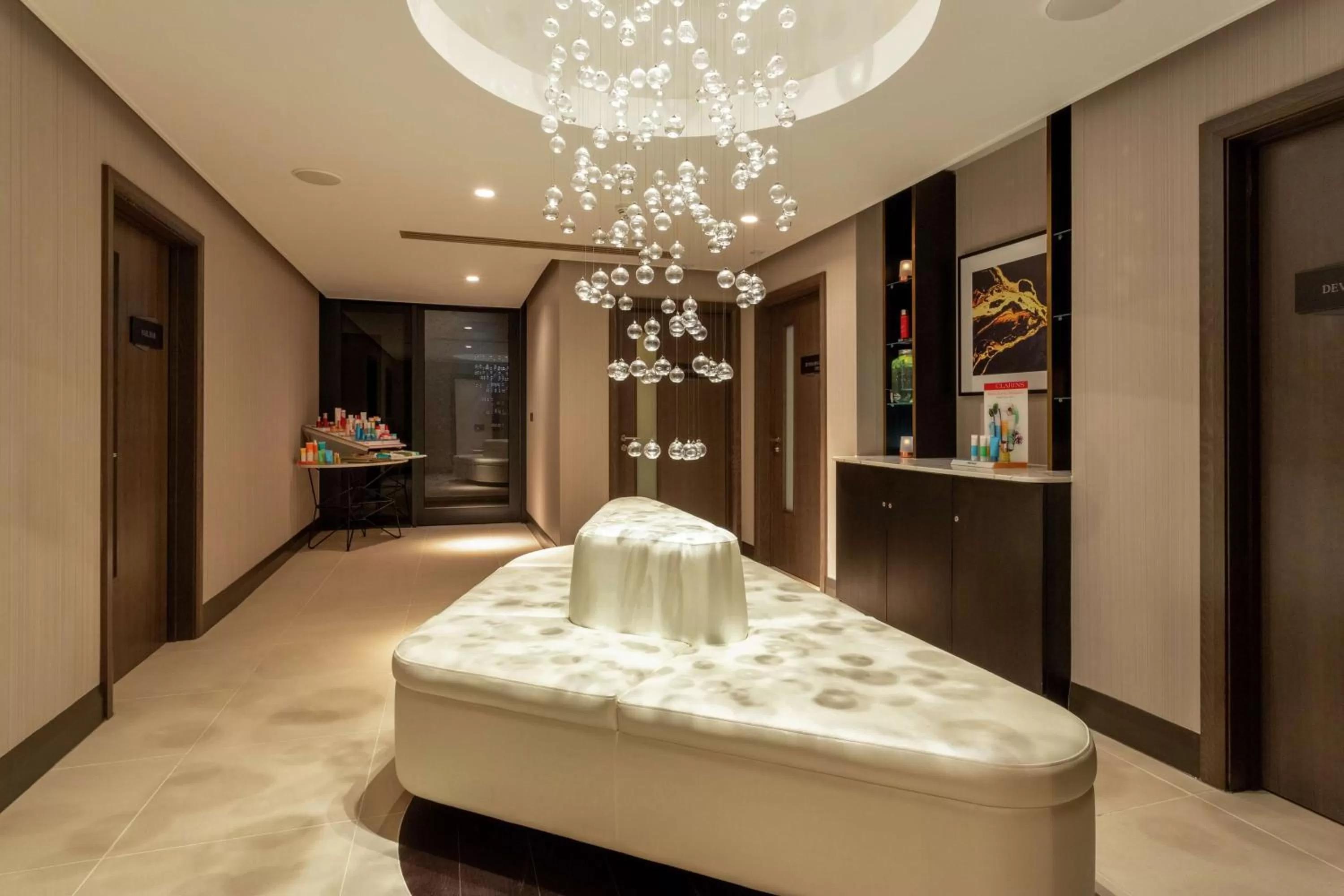 Spa and wellness centre/facilities, Bed in Hilton Aberdeen TECA