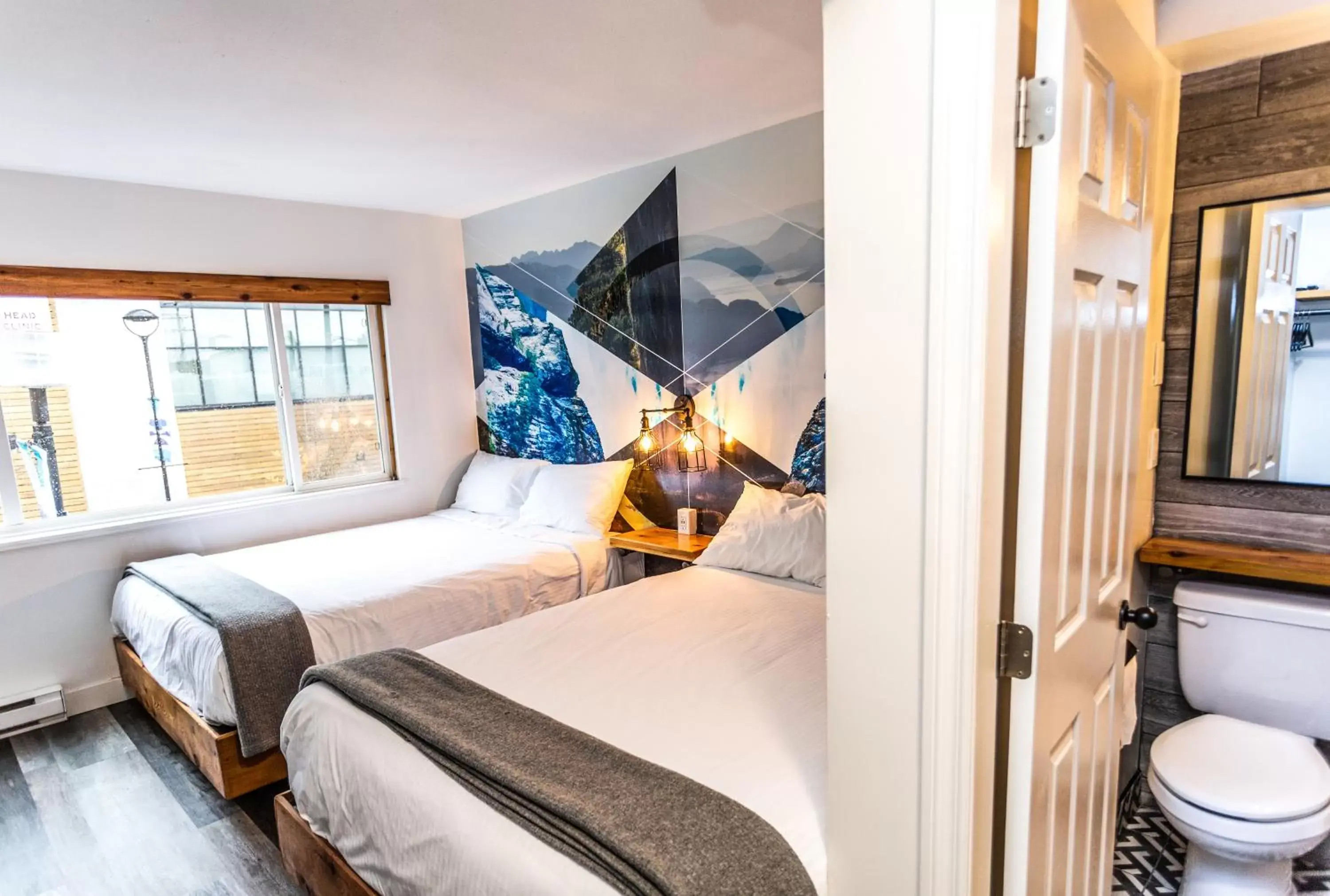 Standard Queen Room in Crash Hotel Squamish
