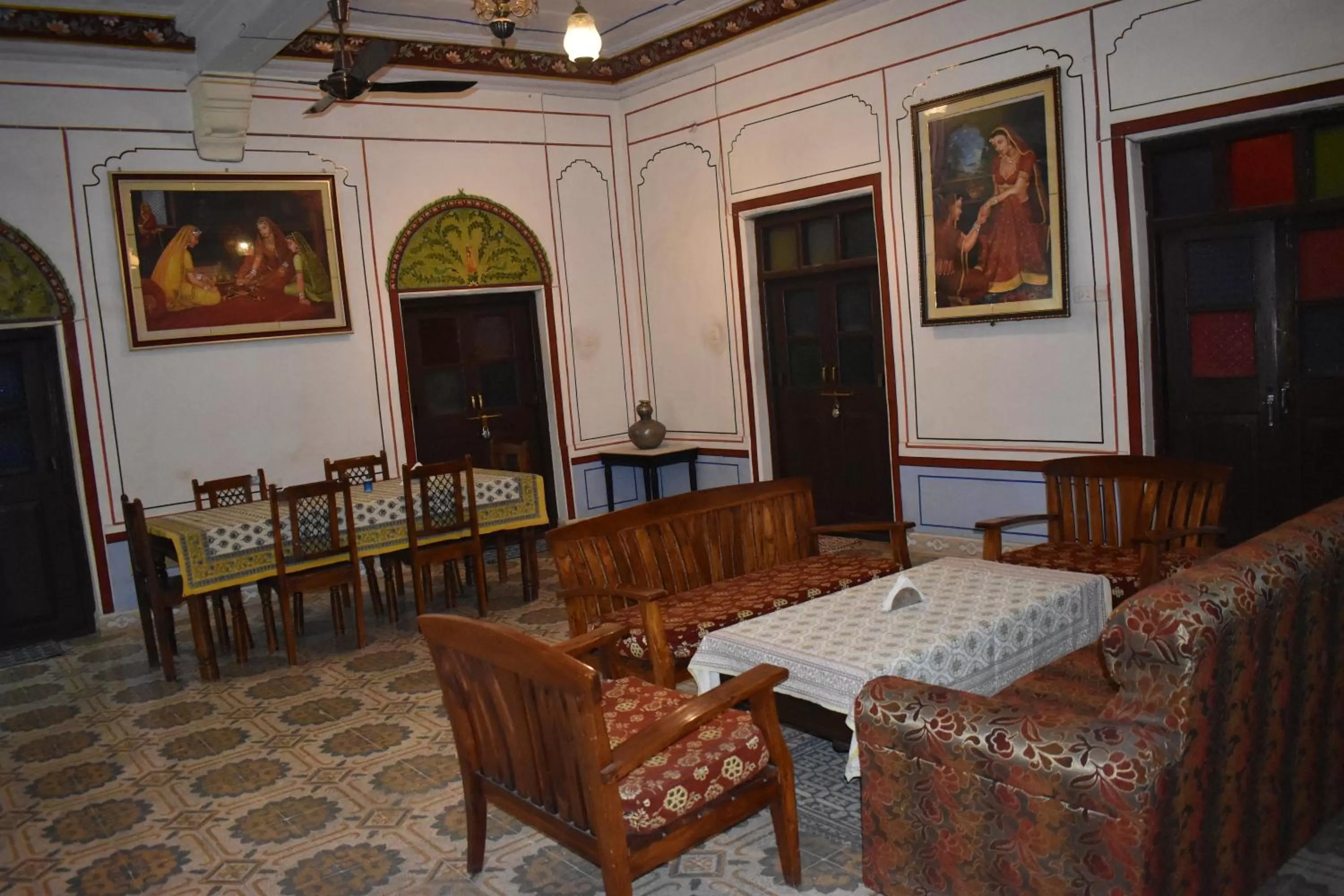 Lounge or bar in Hotel Nawal Sagar Palace - Bundi