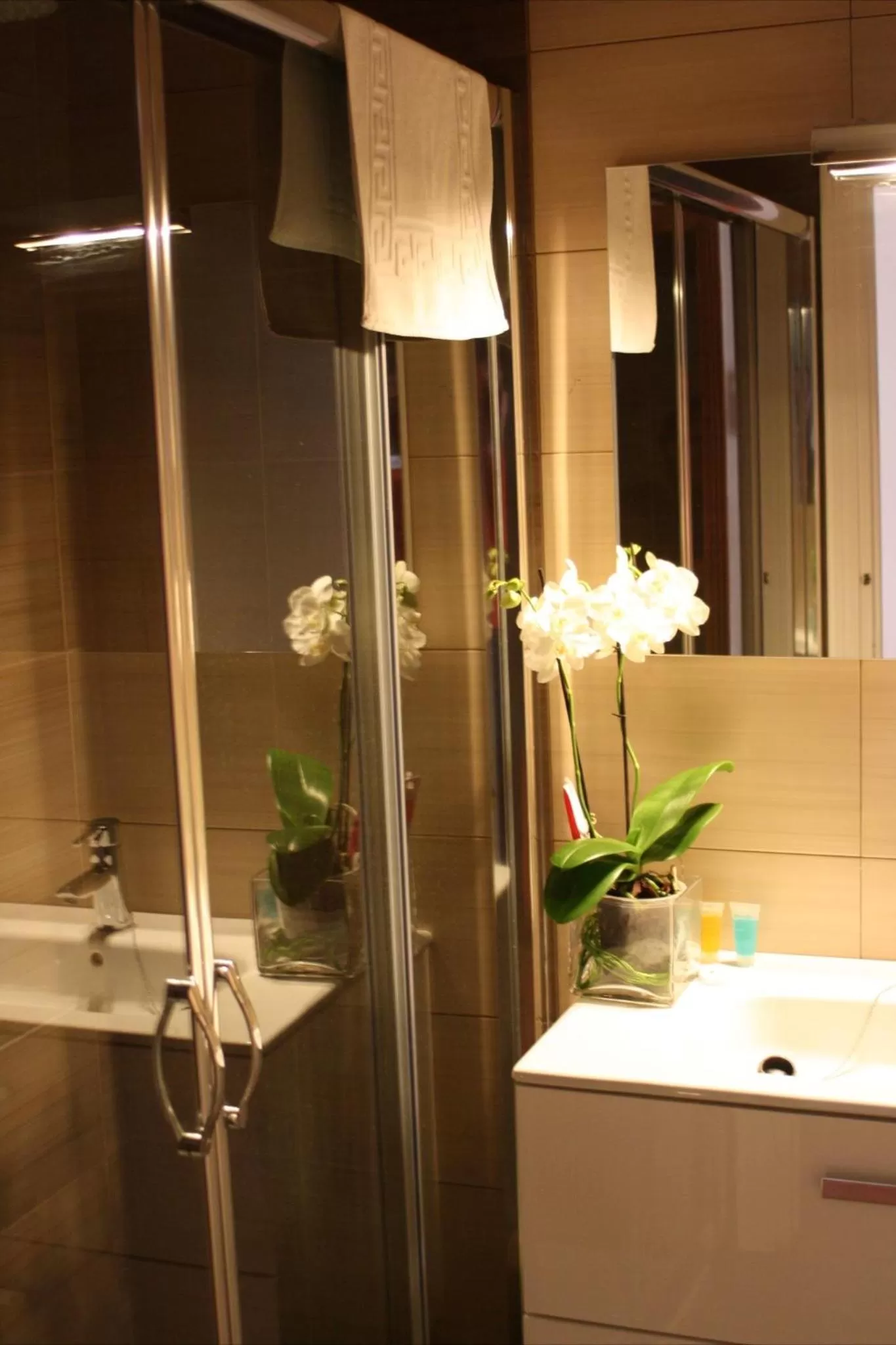 Shower in Las Américas - Mares