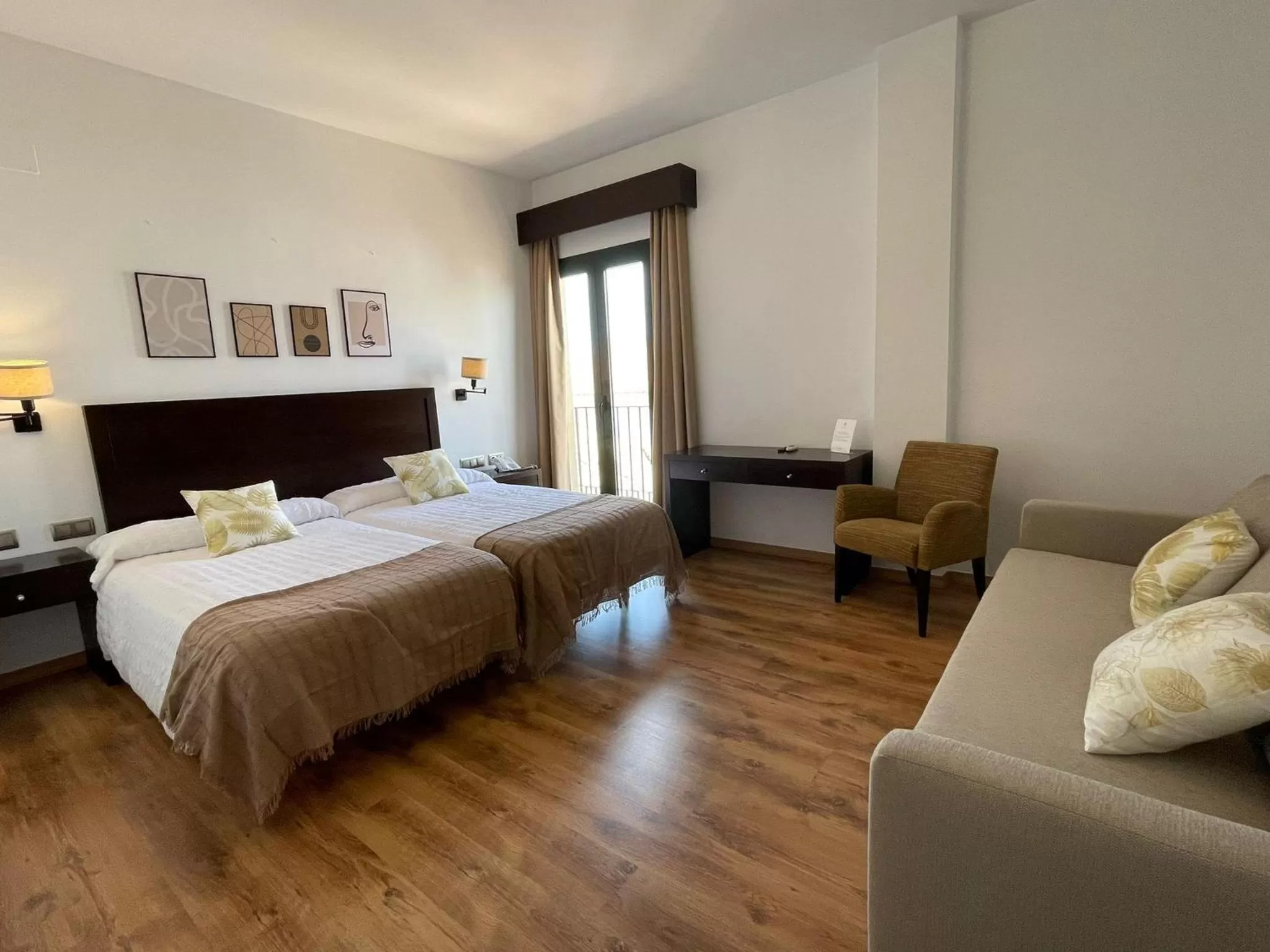 Photo of the whole room in Hacienda Atalaya