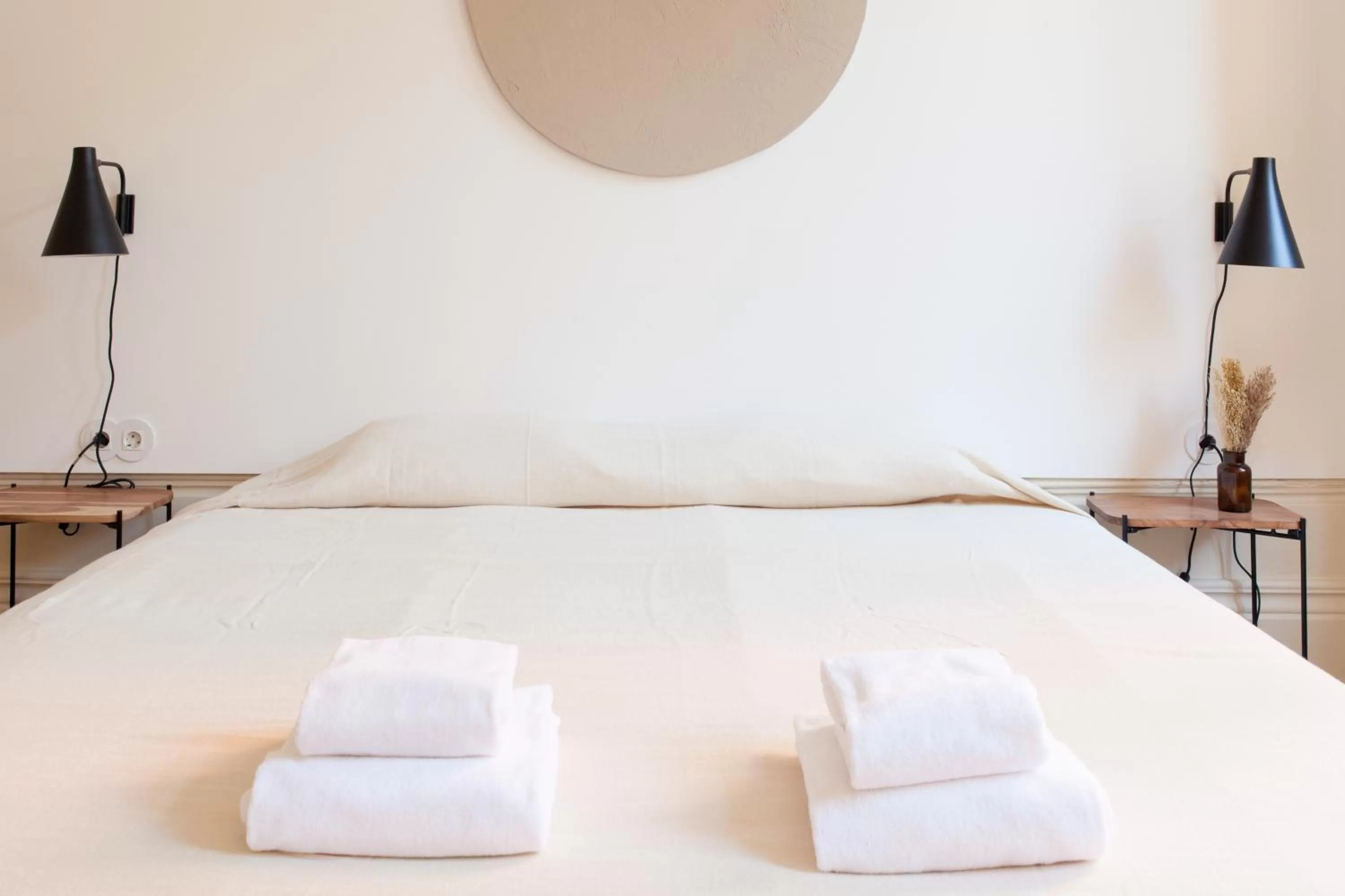 Bed in Alameda Suites @ Porto River