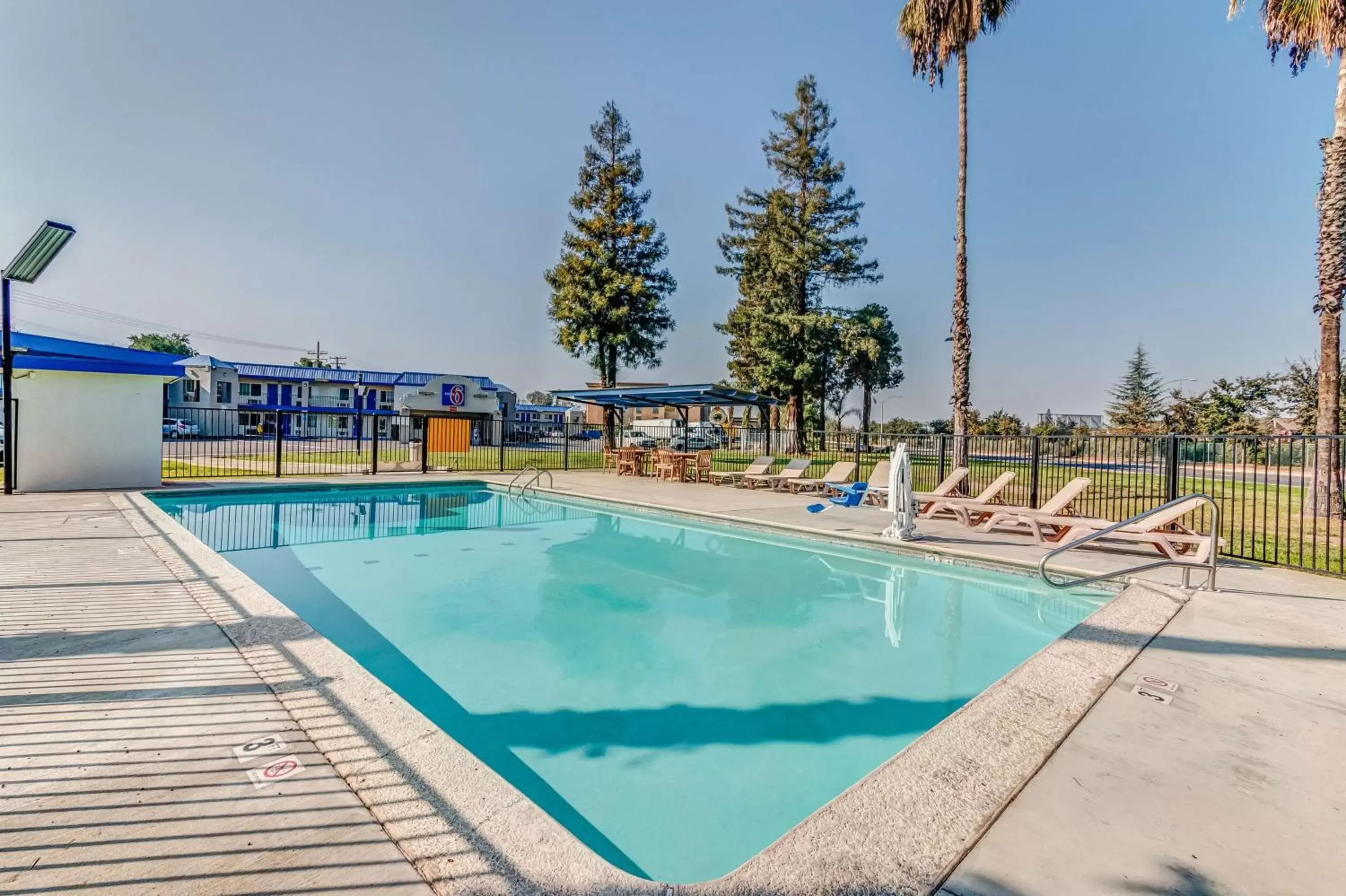Day, Swimming Pool in Motel 6-Visalia, CA