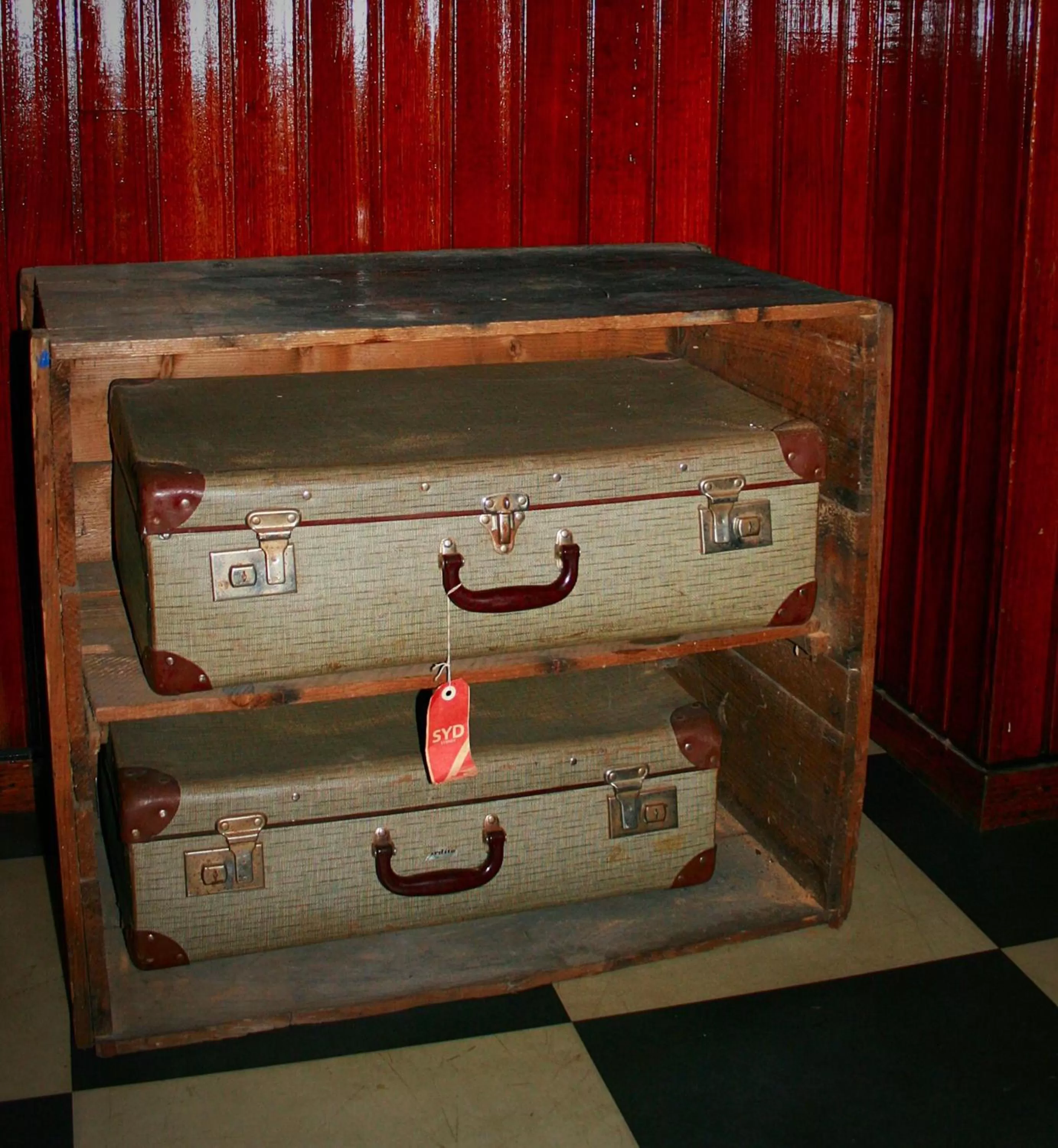 Decorative detail in Southern Railway Hotel Goulburn