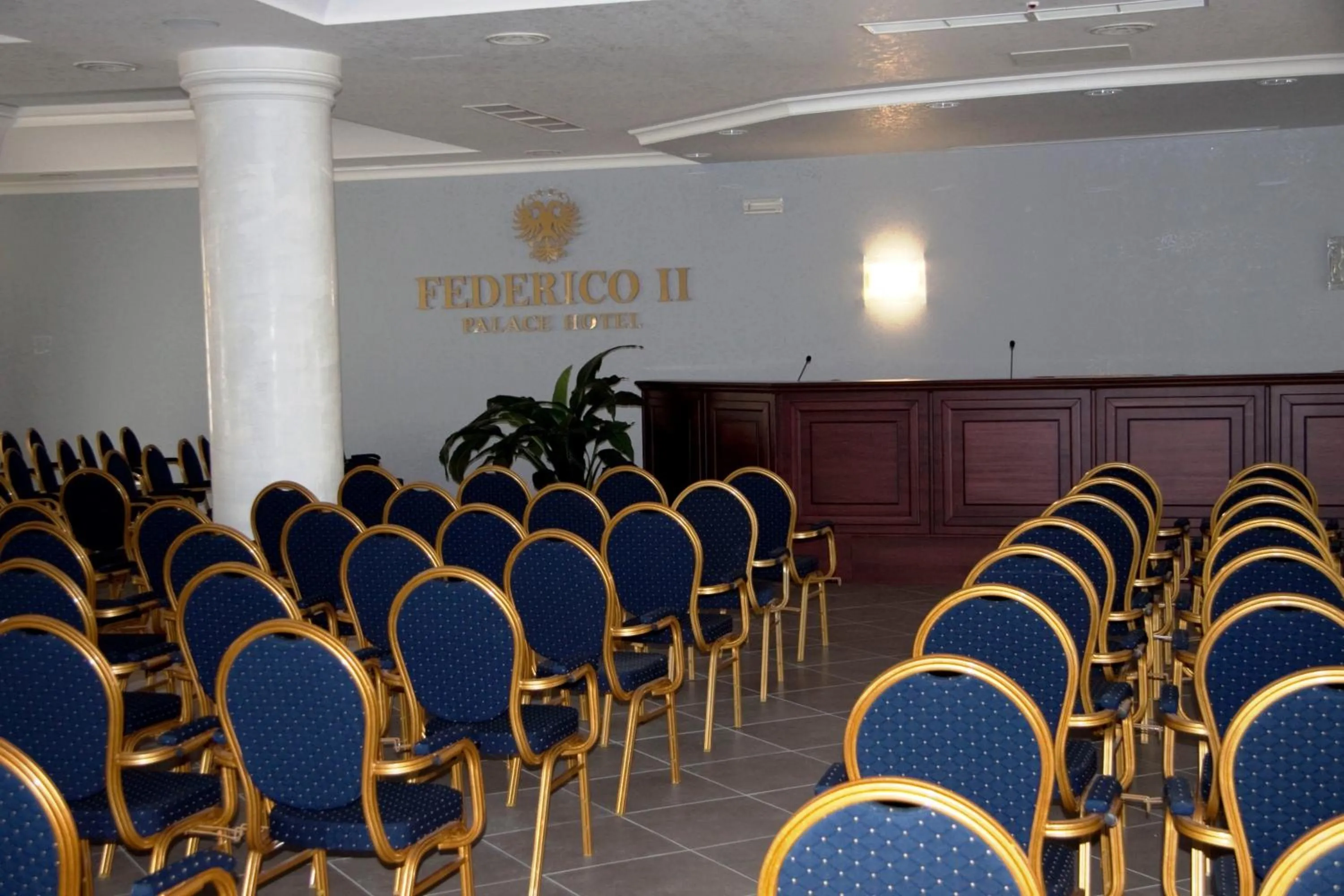 Business facilities in Hotel Federico II
