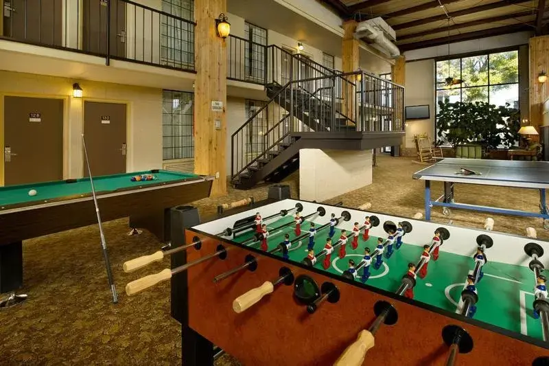 Game Room, Table Tennis in Northwest Inn