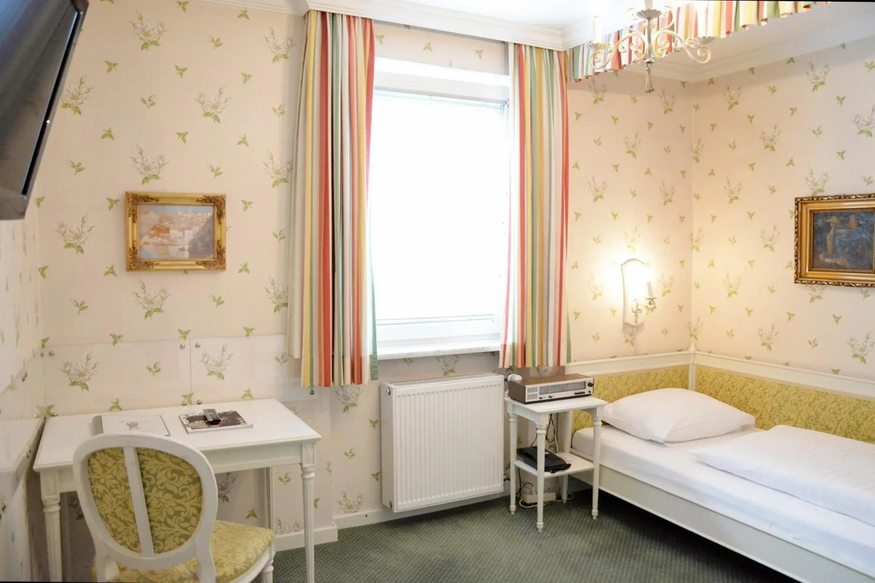 Single Room in Hotel Hohenstauffen