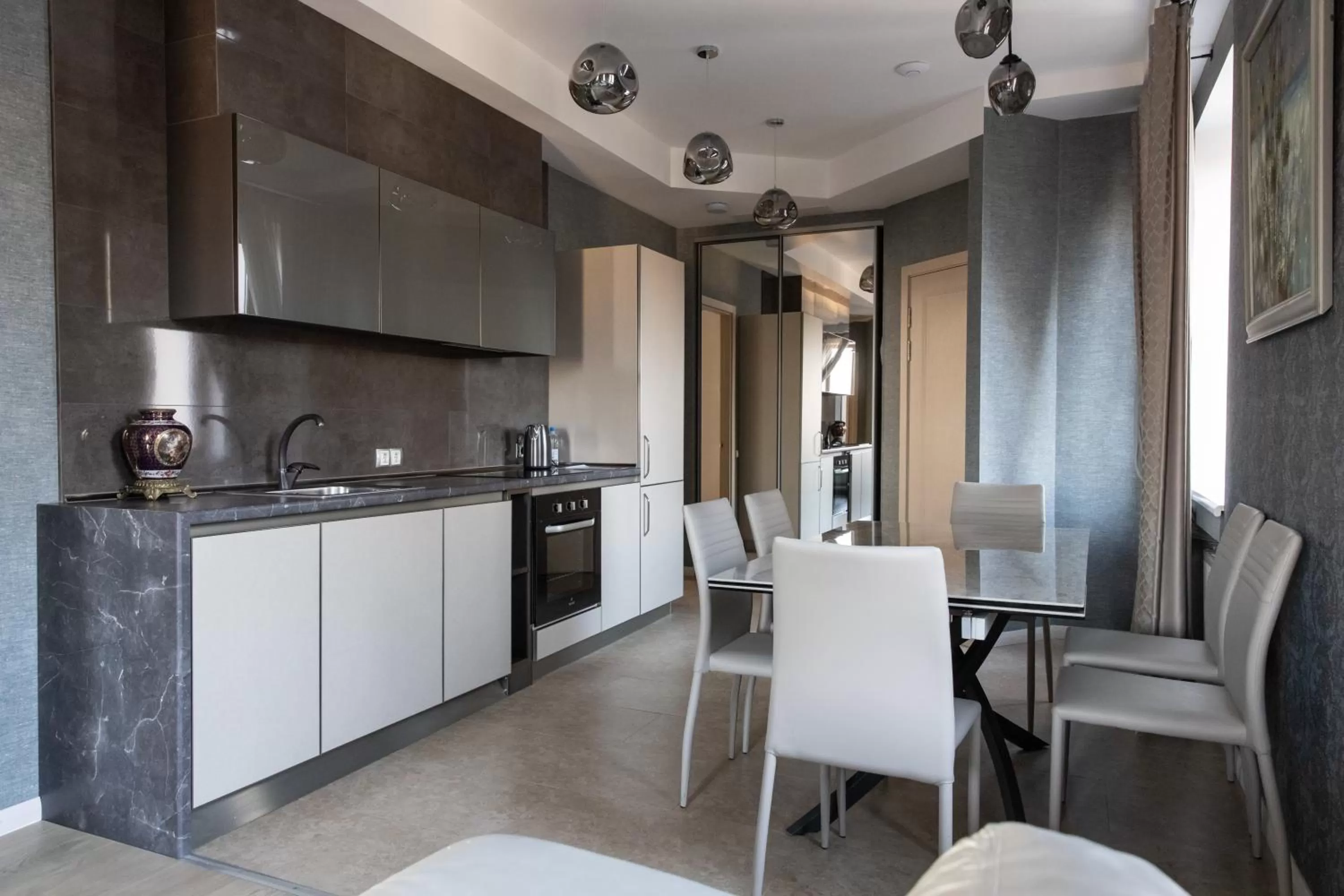 Kitchen or kitchenette in Hotel "Mandarin Clubhouse"