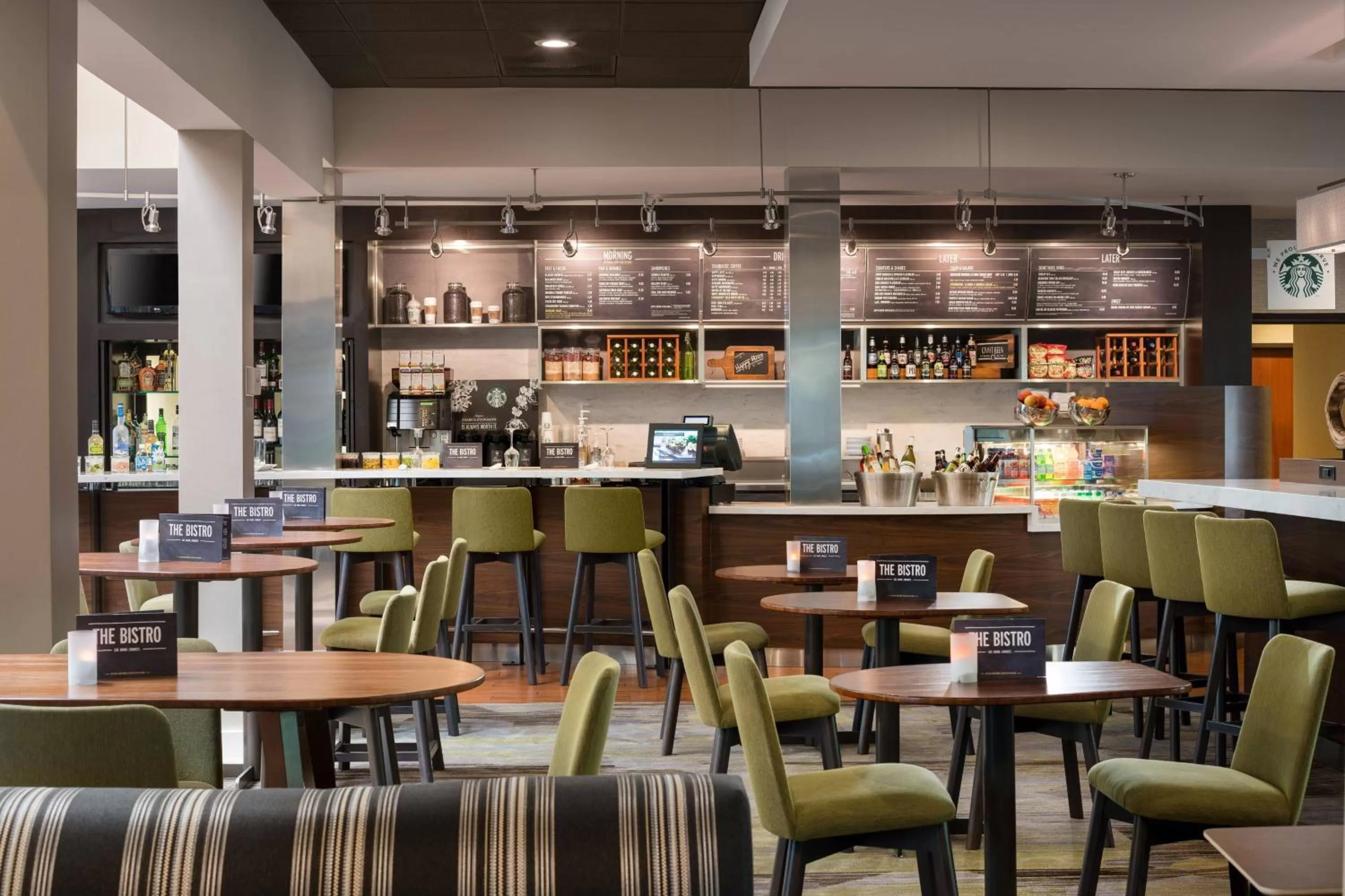 Breakfast in Courtyard Los Angeles Torrance/Palos Verdes