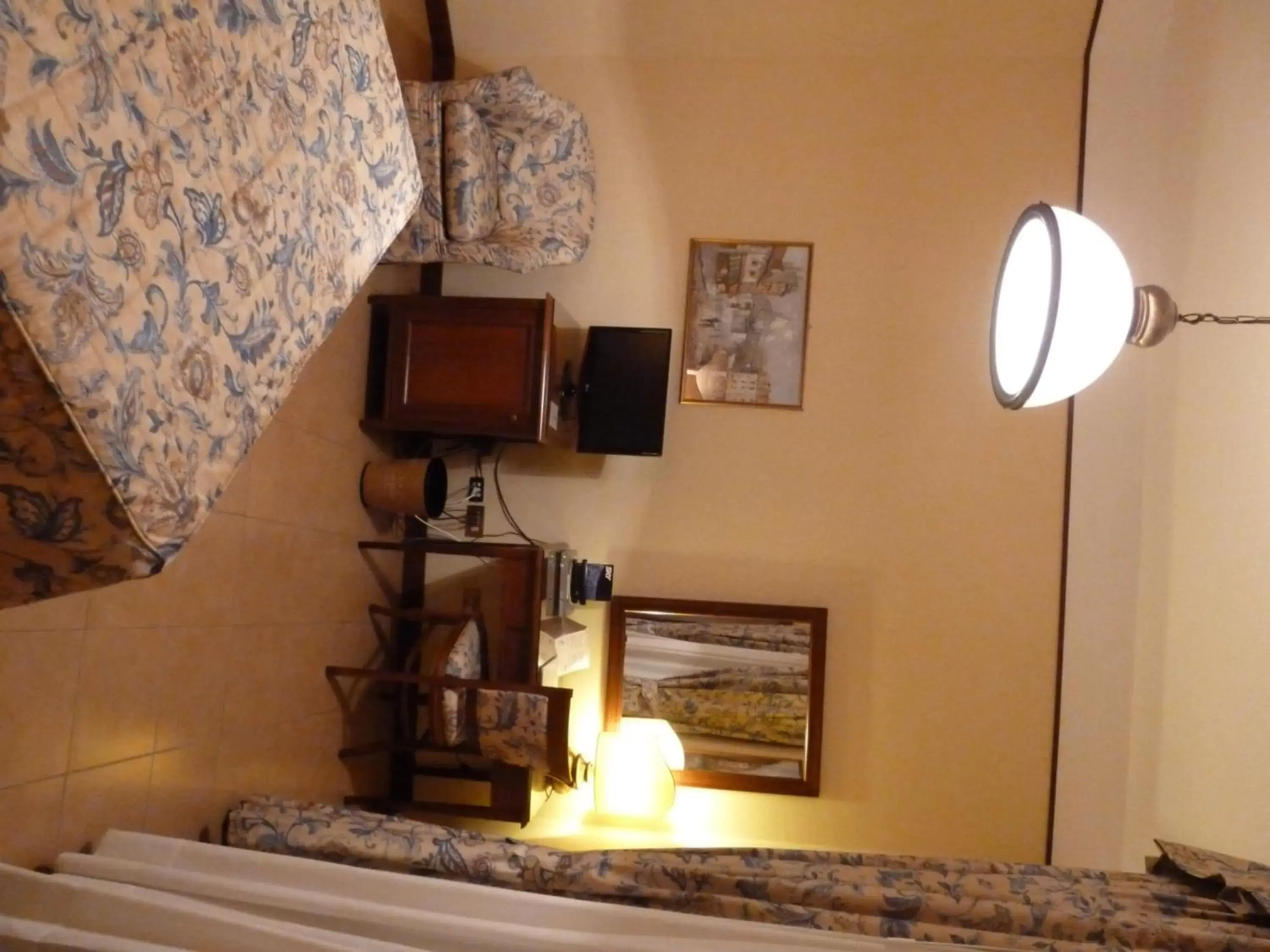 Bedroom, Bed in Albergo Reggio