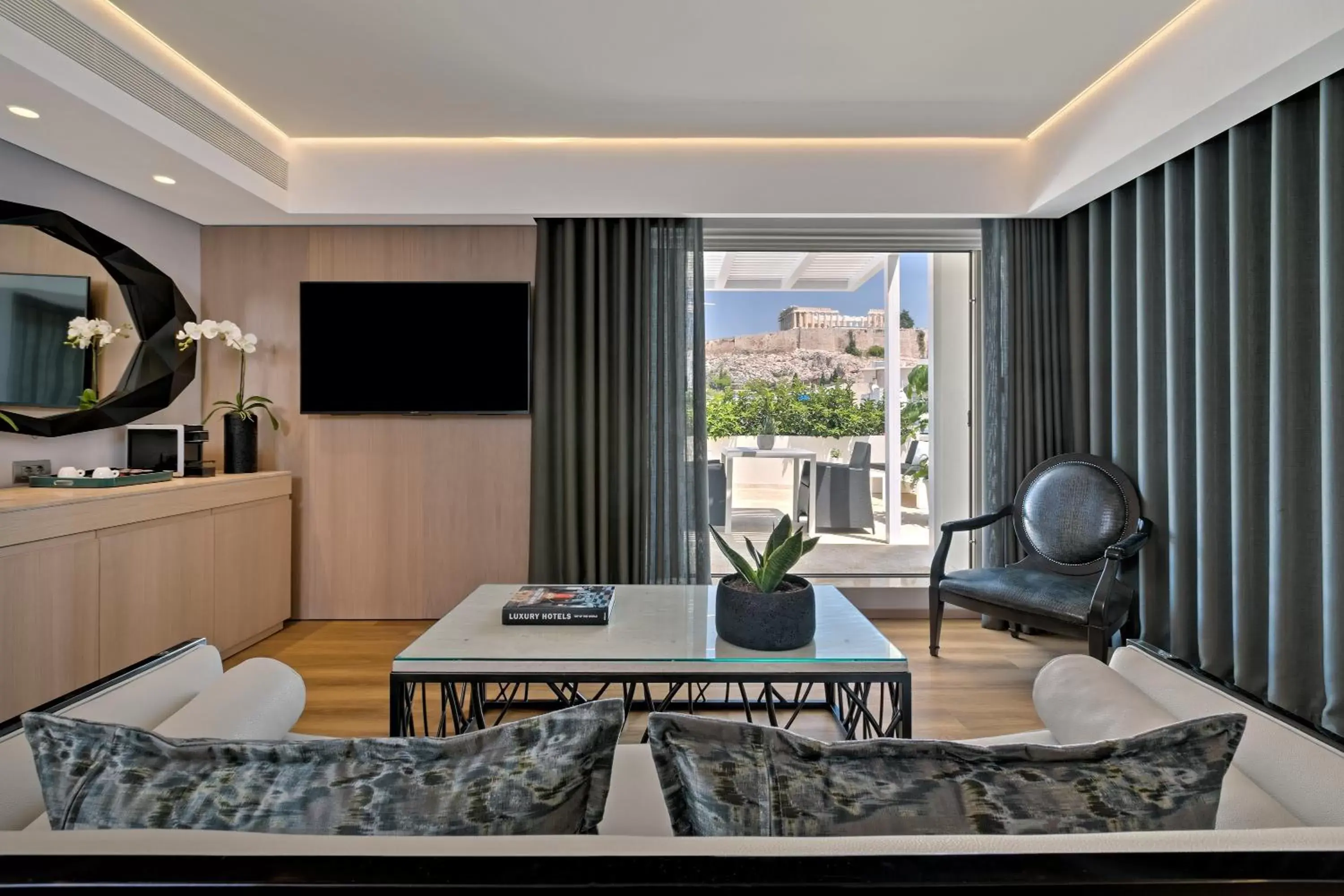 Living room, Seating Area in Divani Palace Acropolis