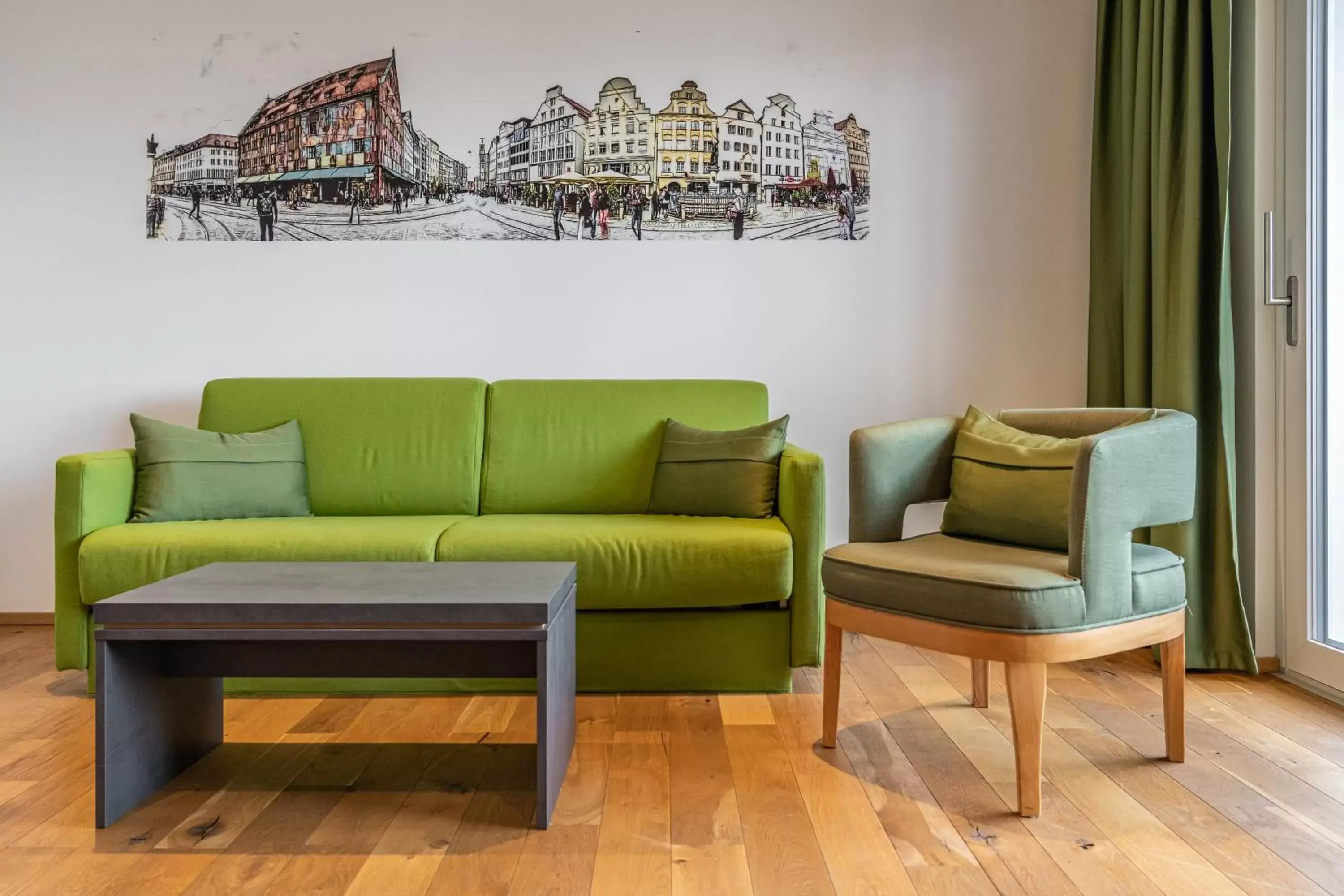 Living room, Seating Area in Augsburg Hotel Sonnenhof