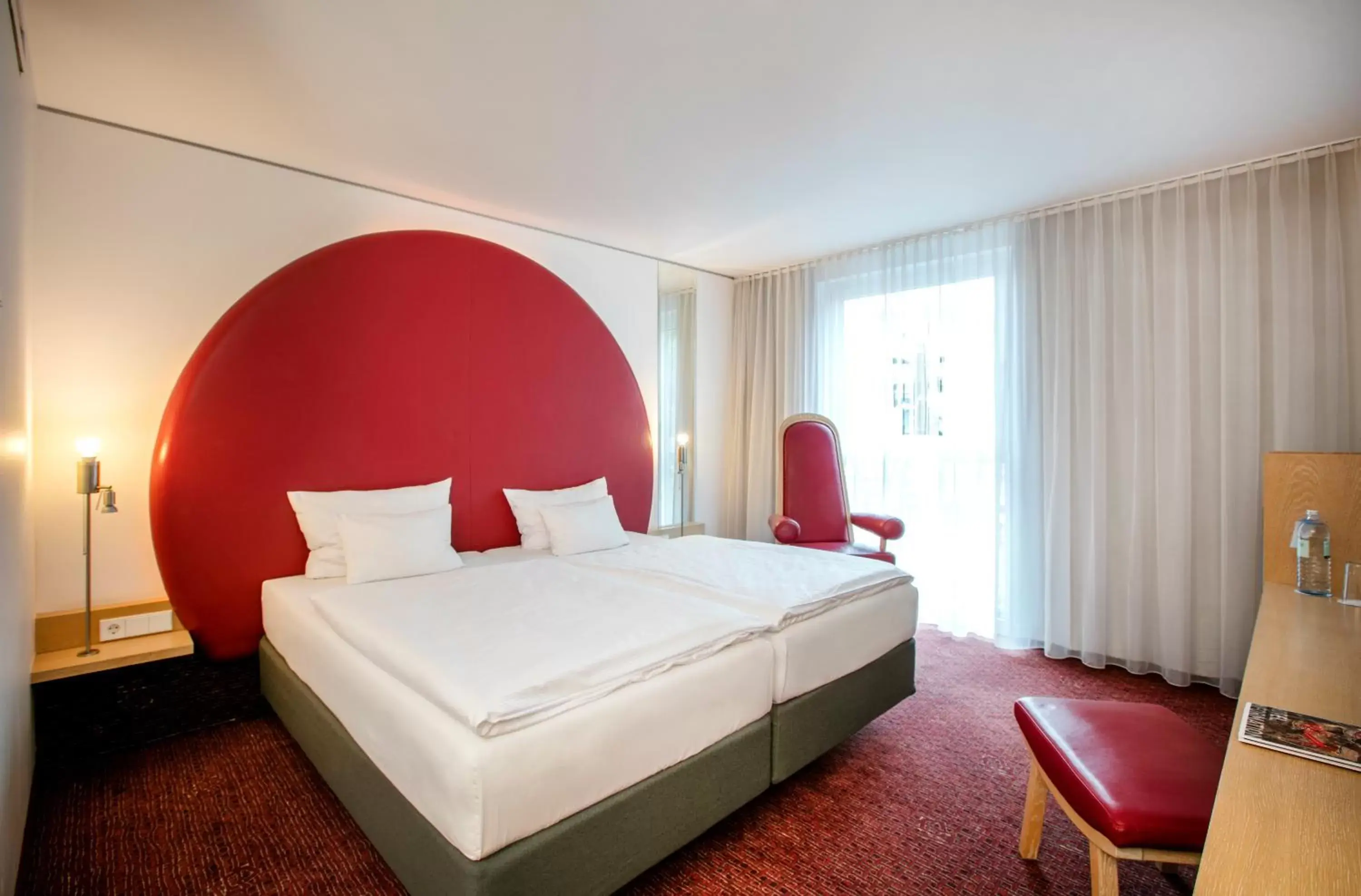 Photo of the whole room, Bed in ARCOTEL Rubin Hamburg