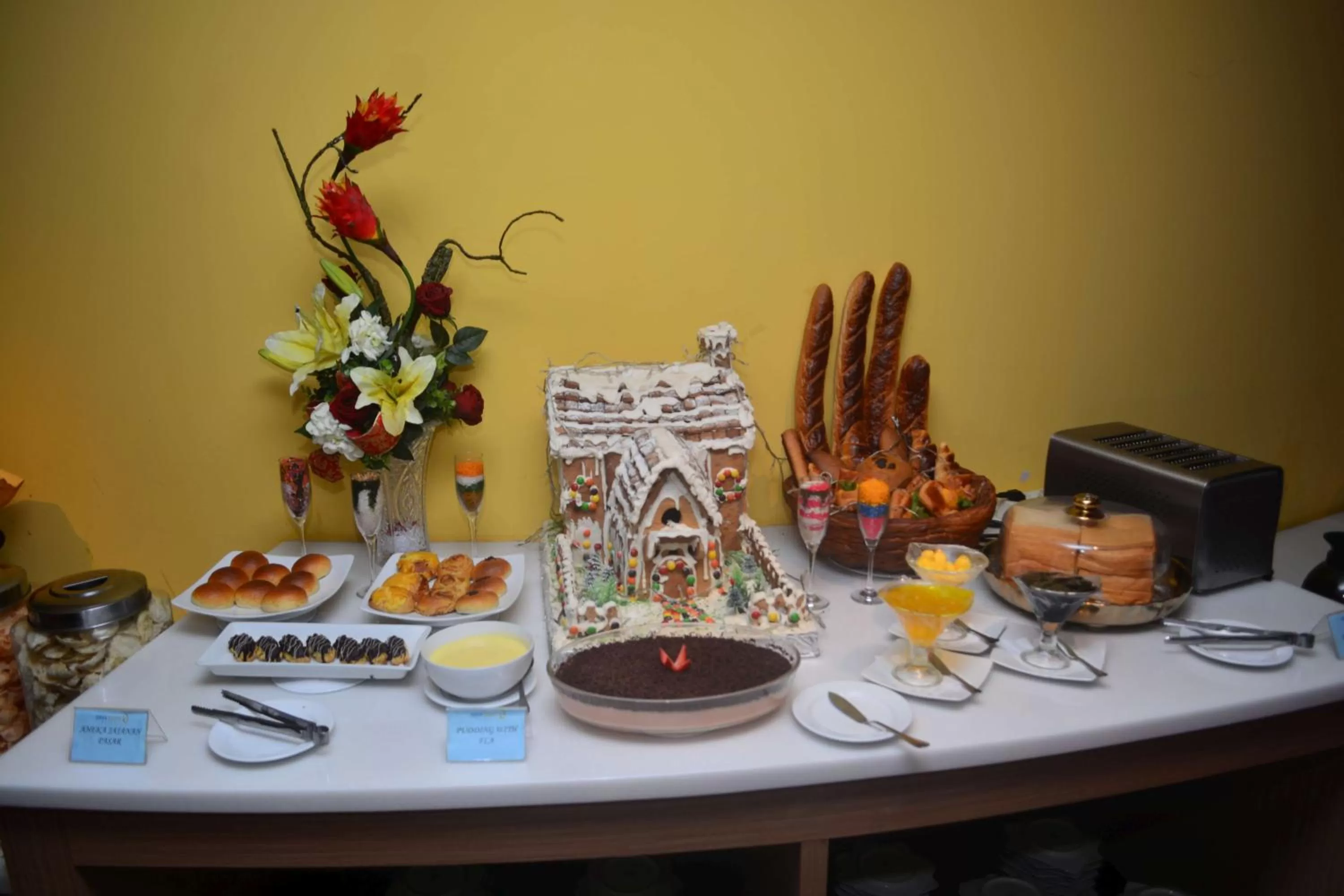 Food and drinks in Yunna Hotel Lampung