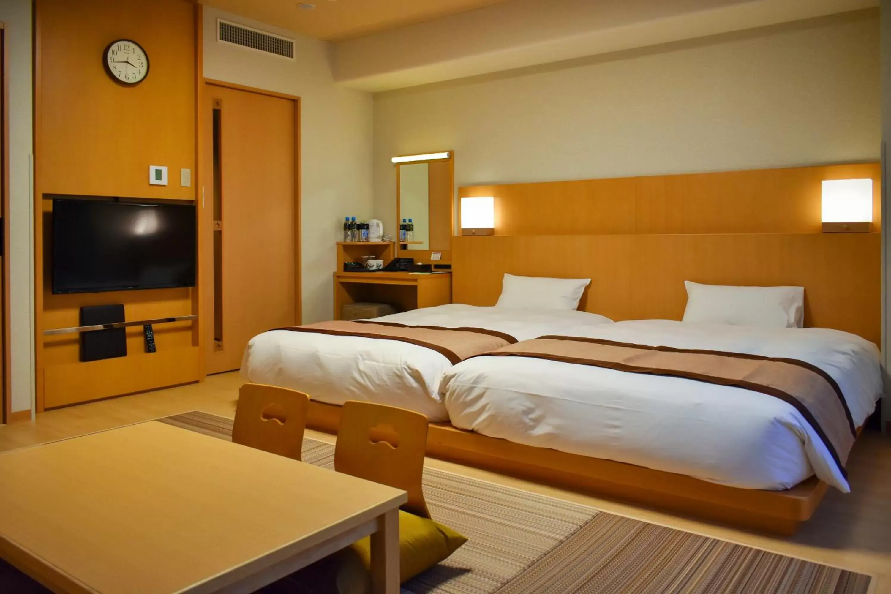 Photo of the whole room, Bed in Hotel Monterey Fukuoka