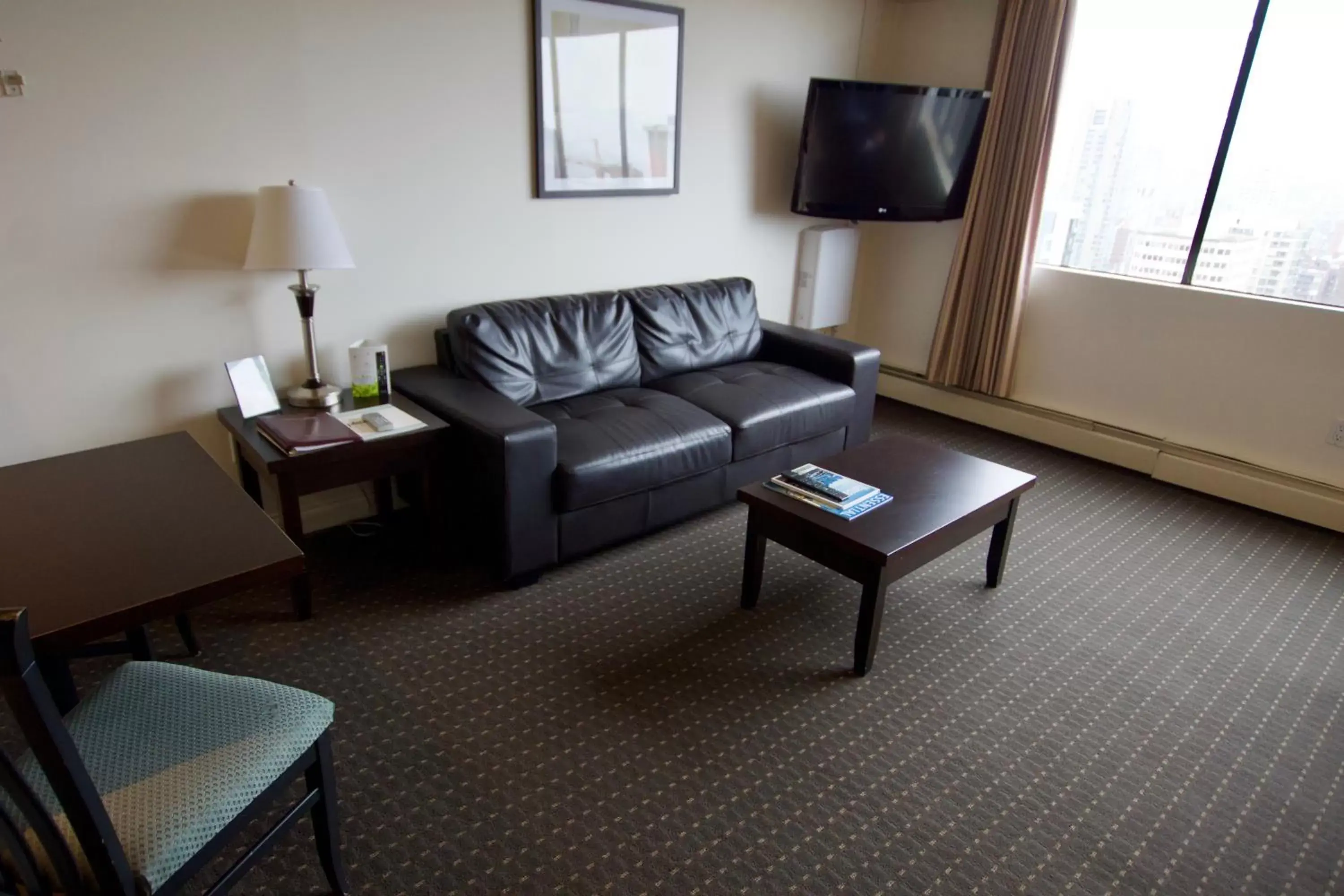 TV and multimedia, Seating Area in Century Plaza Hotel