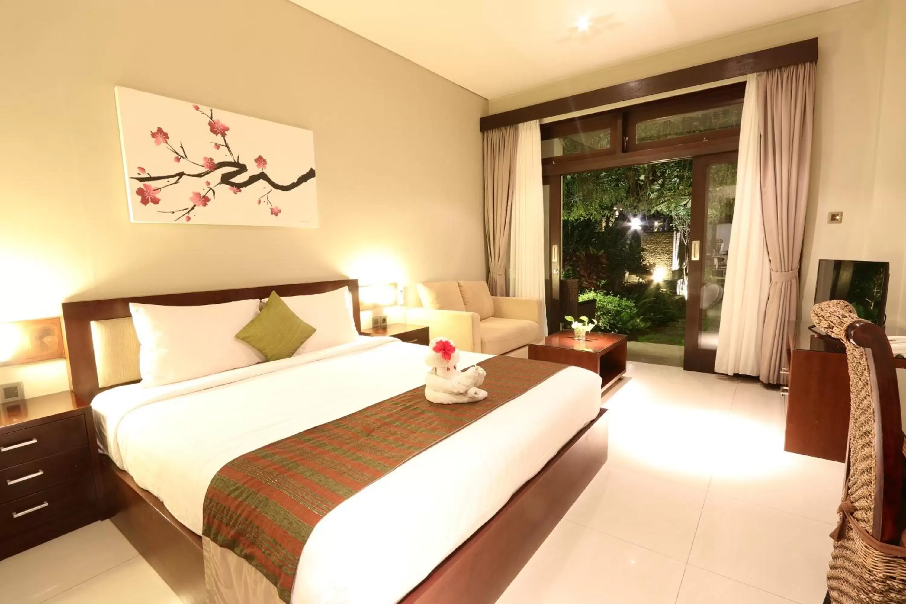 Bed in Argya Santi Resort