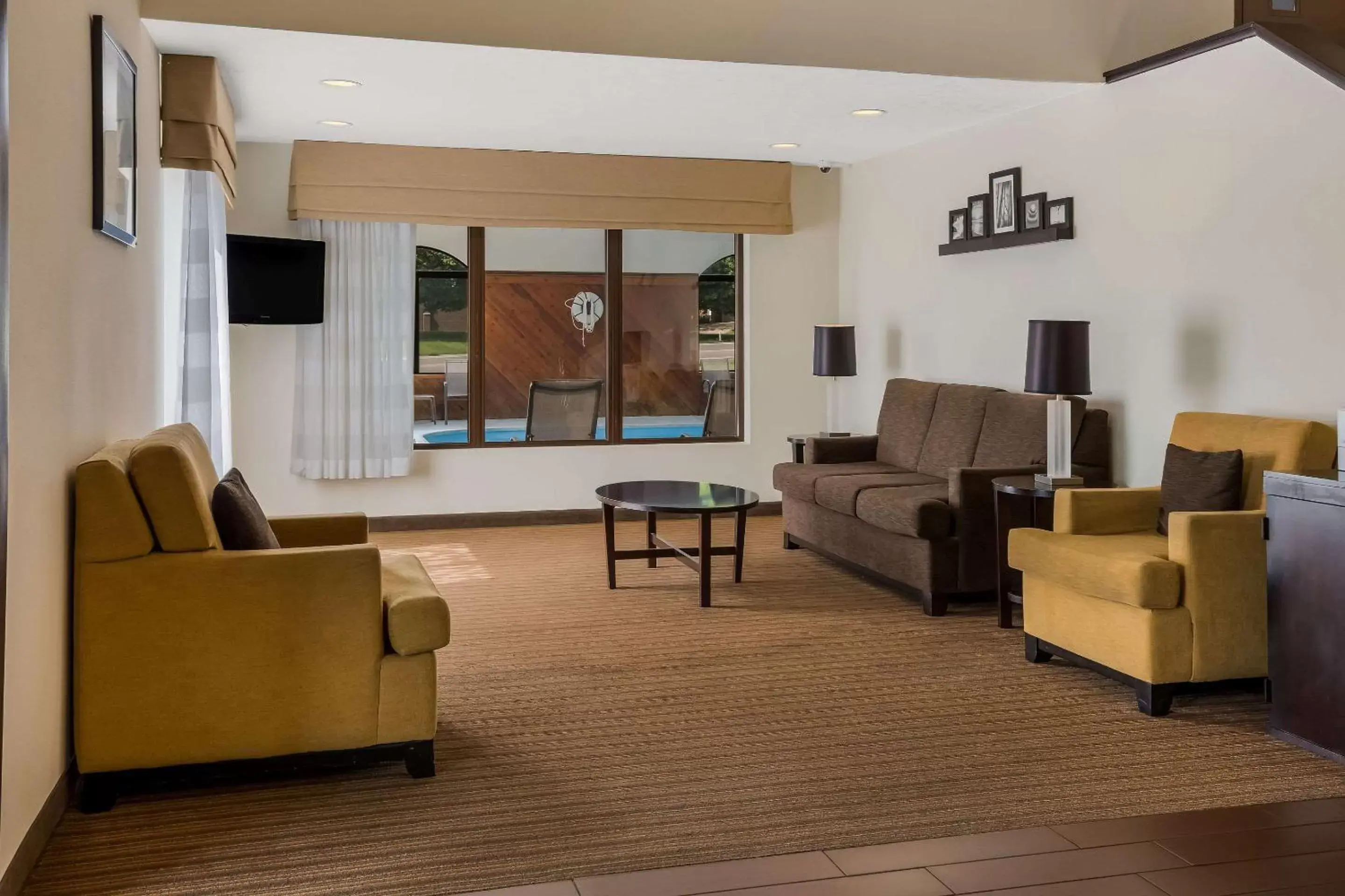 Lobby or reception, Seating Area in Sleep Inn Bolivar