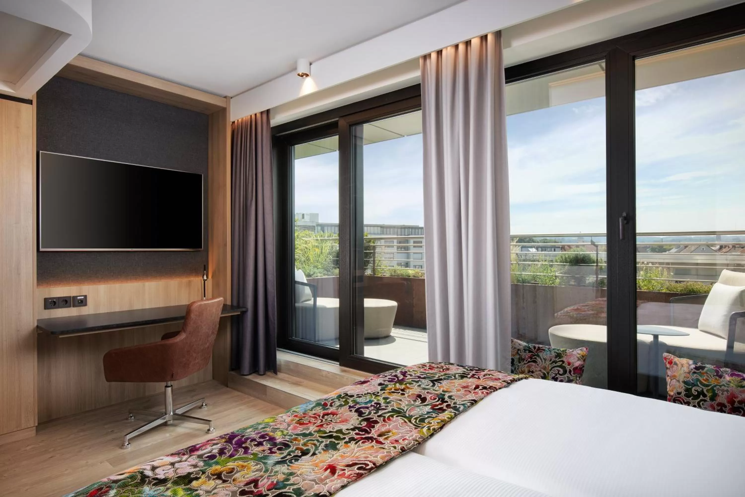 Photo of the whole room, Bed in Holiday Inn - Osnabrück by IHG