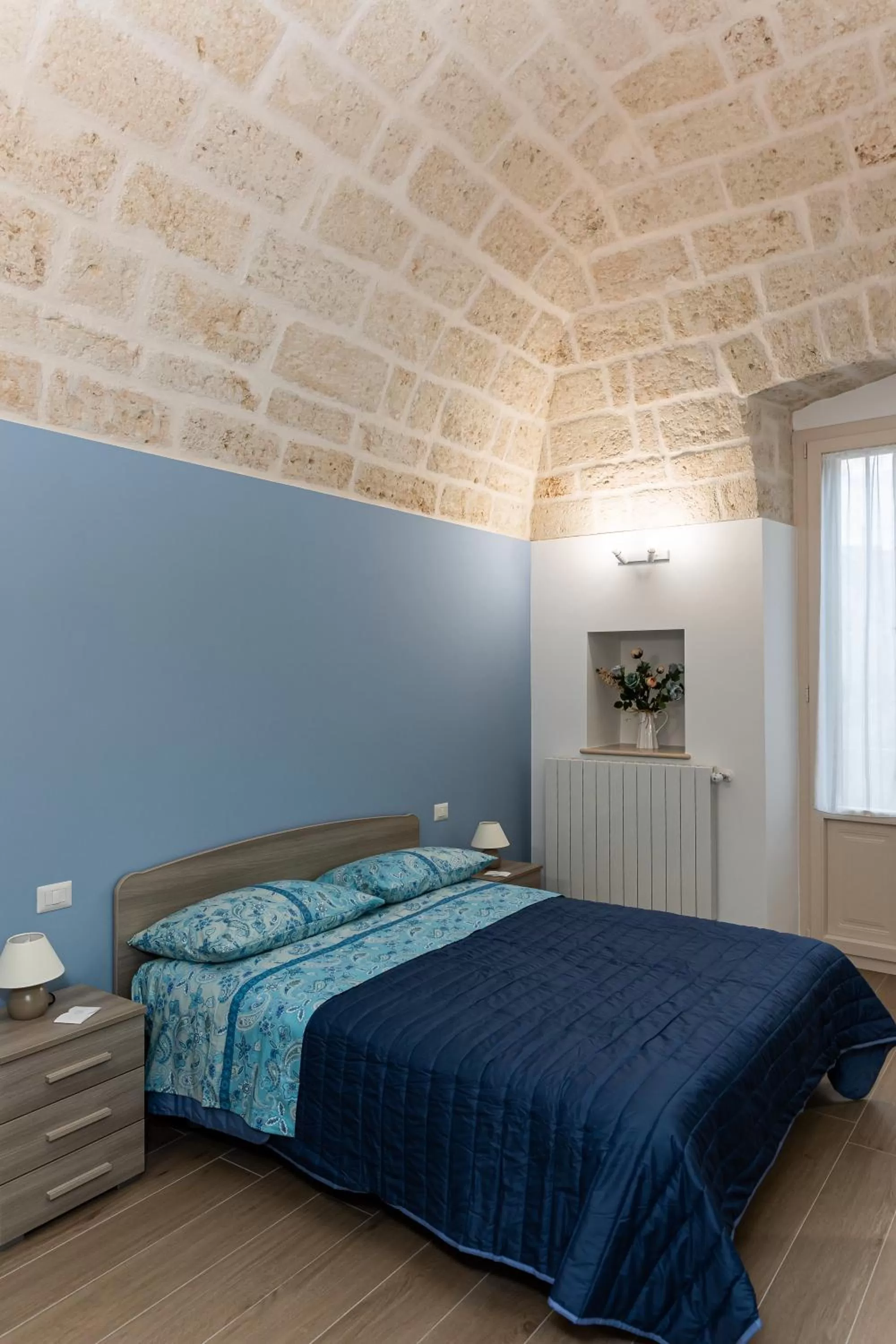 Bedroom, Bed in Peter & Dove's House