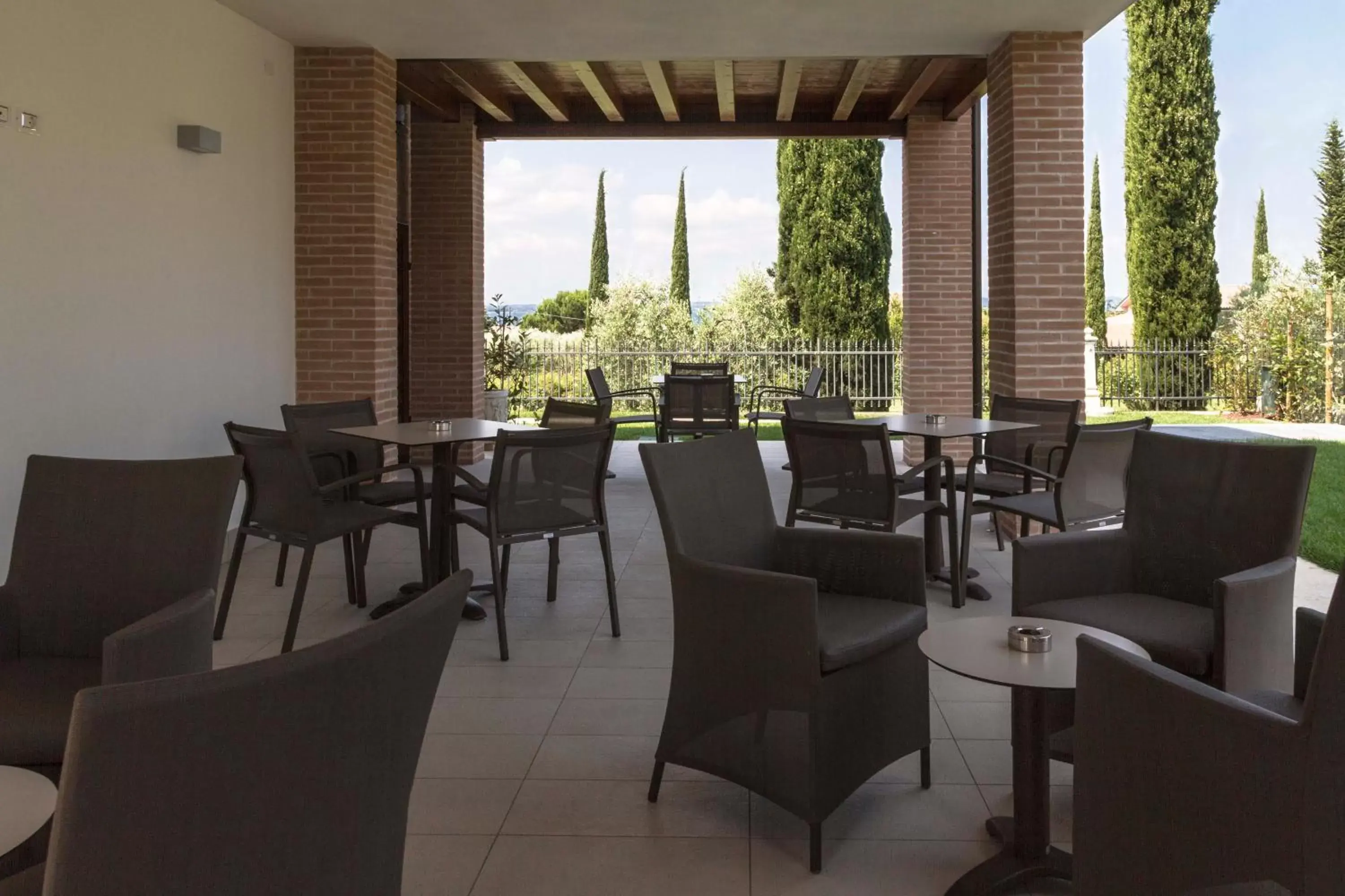 Patio, Restaurant/Places to Eat in Hotel Relais Agli Olivi