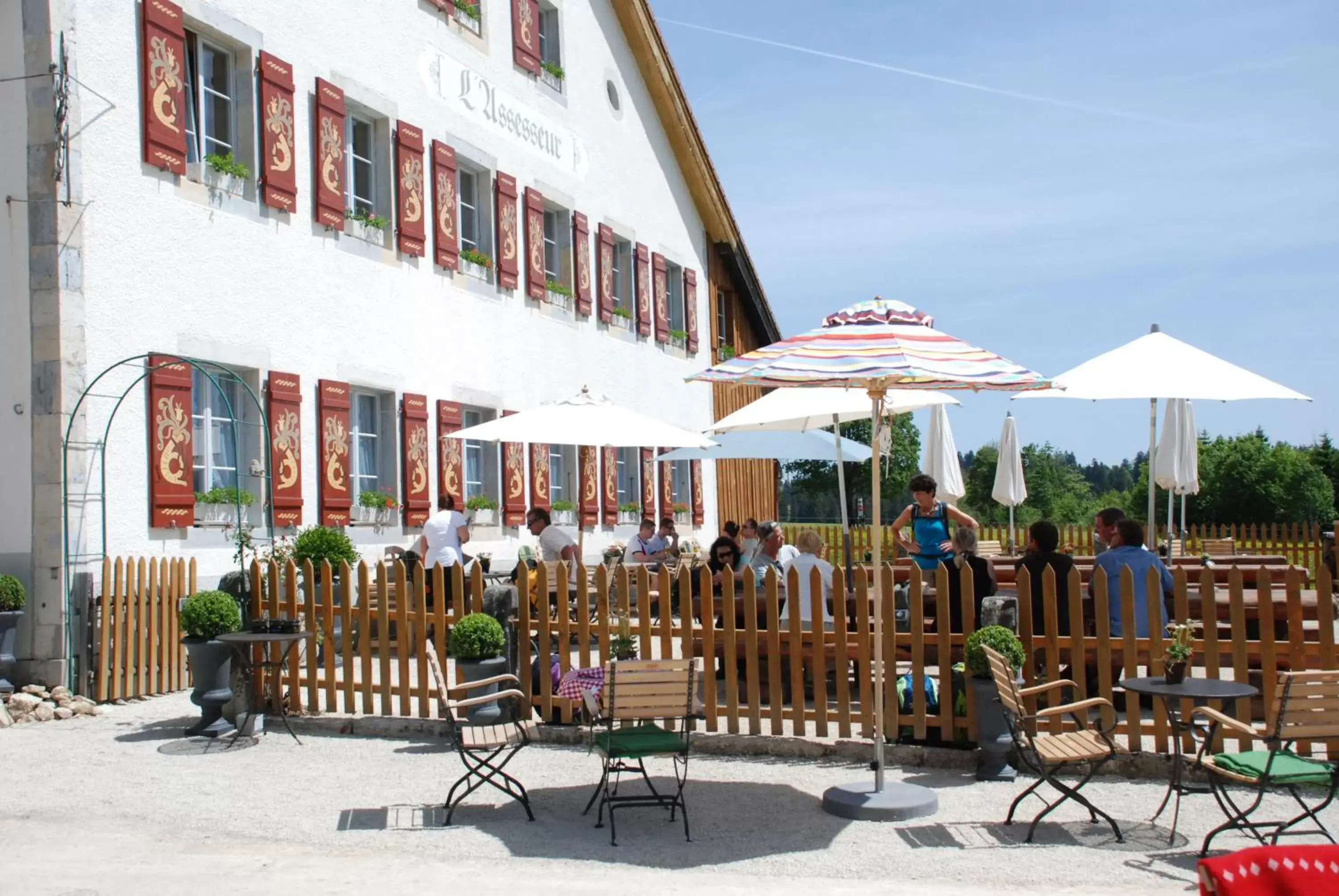 Facade/entrance in Auberge de l'Assesseur - Mont-Soleil