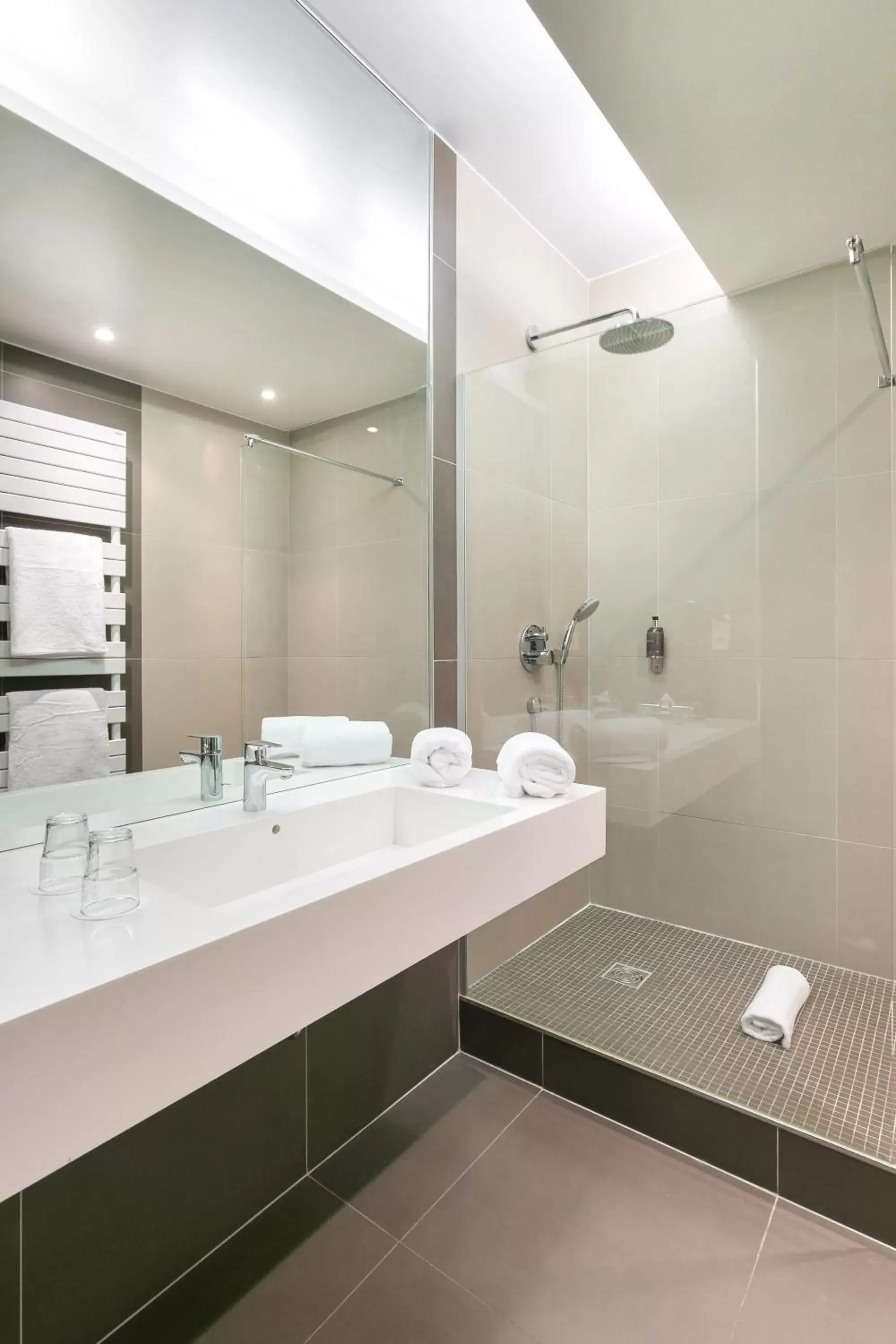 Shower, Bathroom in Hôtel de l'Europe by HappyCulture