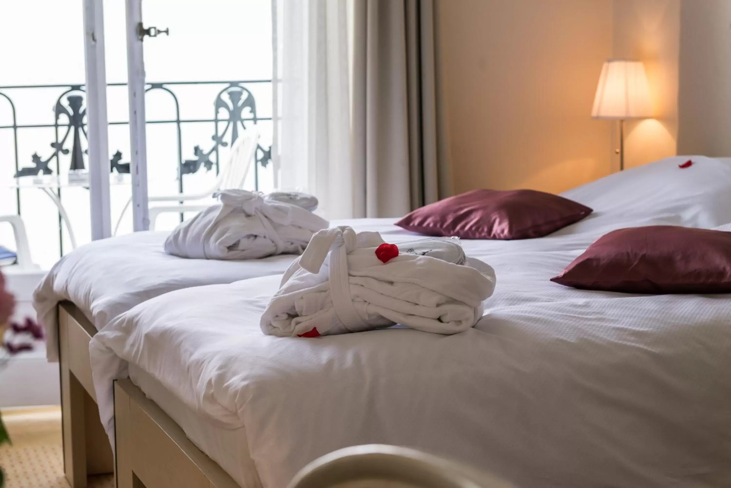 Bed in Hôtel du Grand Lac Excelsior Bed in Hôtel du Grand Lac Excelsior