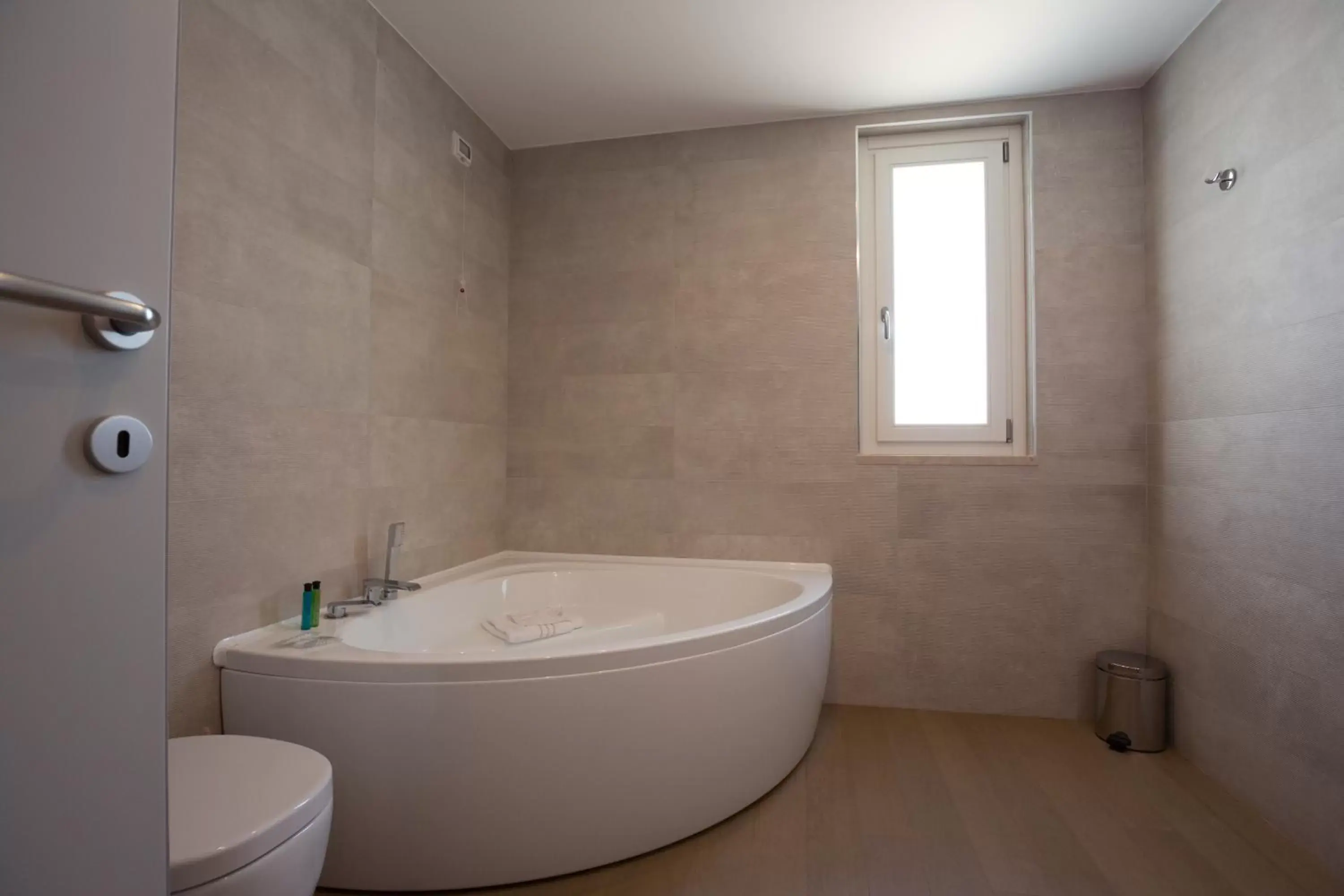 Bath, Bathroom in Calaponte Hotel
