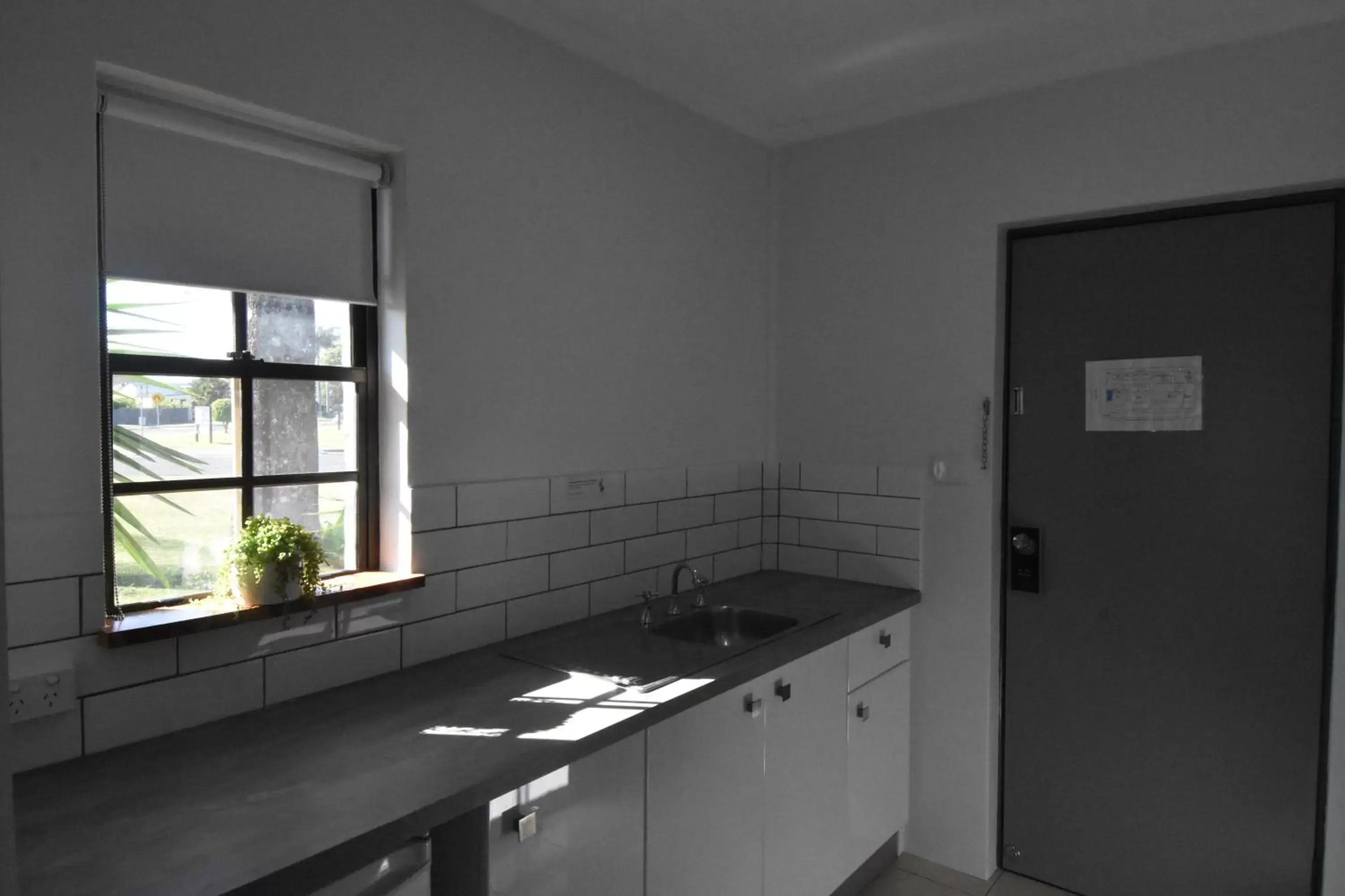 Kitchen or kitchenette, Kitchen/Kitchenette in Ballina Homestead Motel