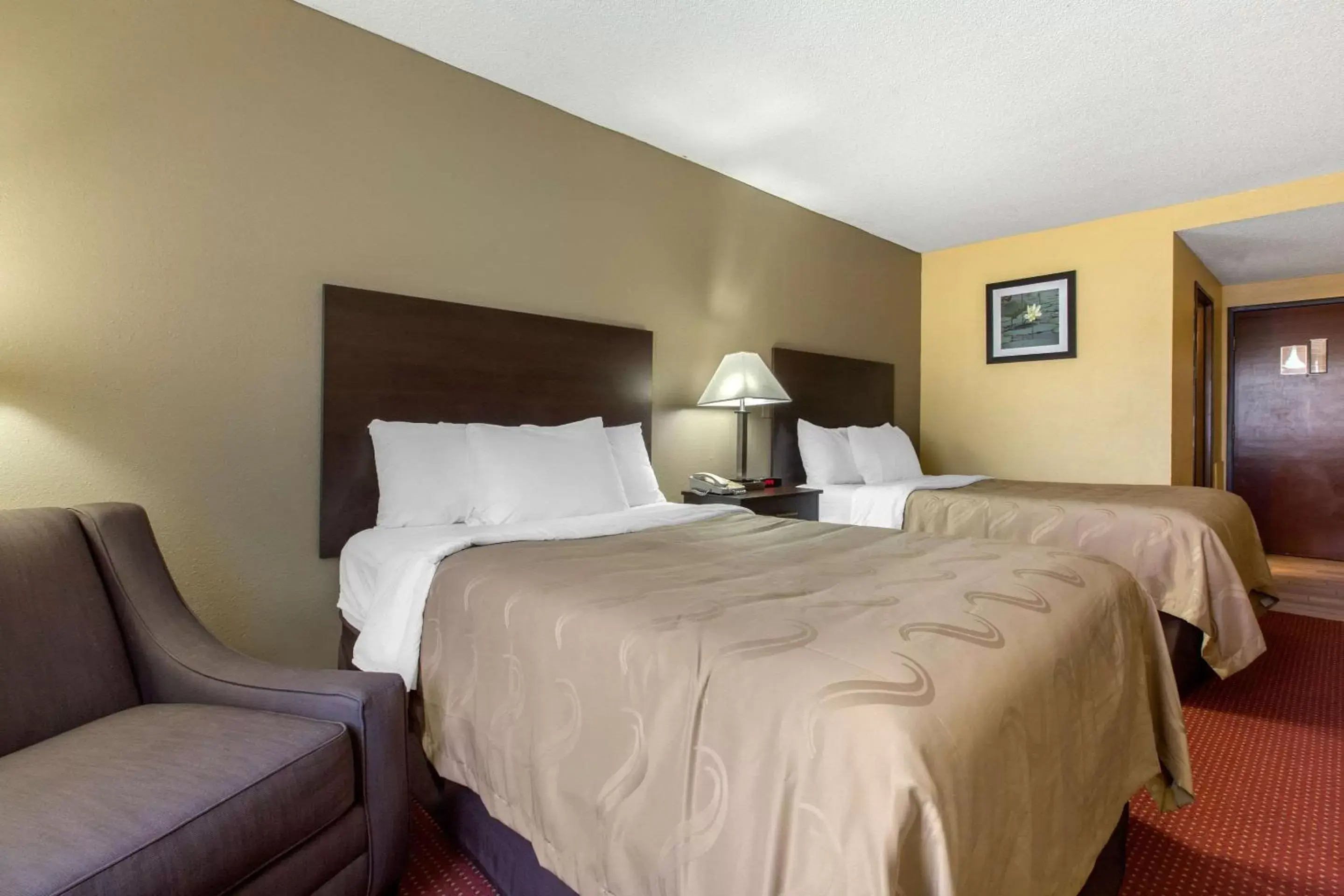 Photo of the whole room, Bed in Quality Inn Williamston