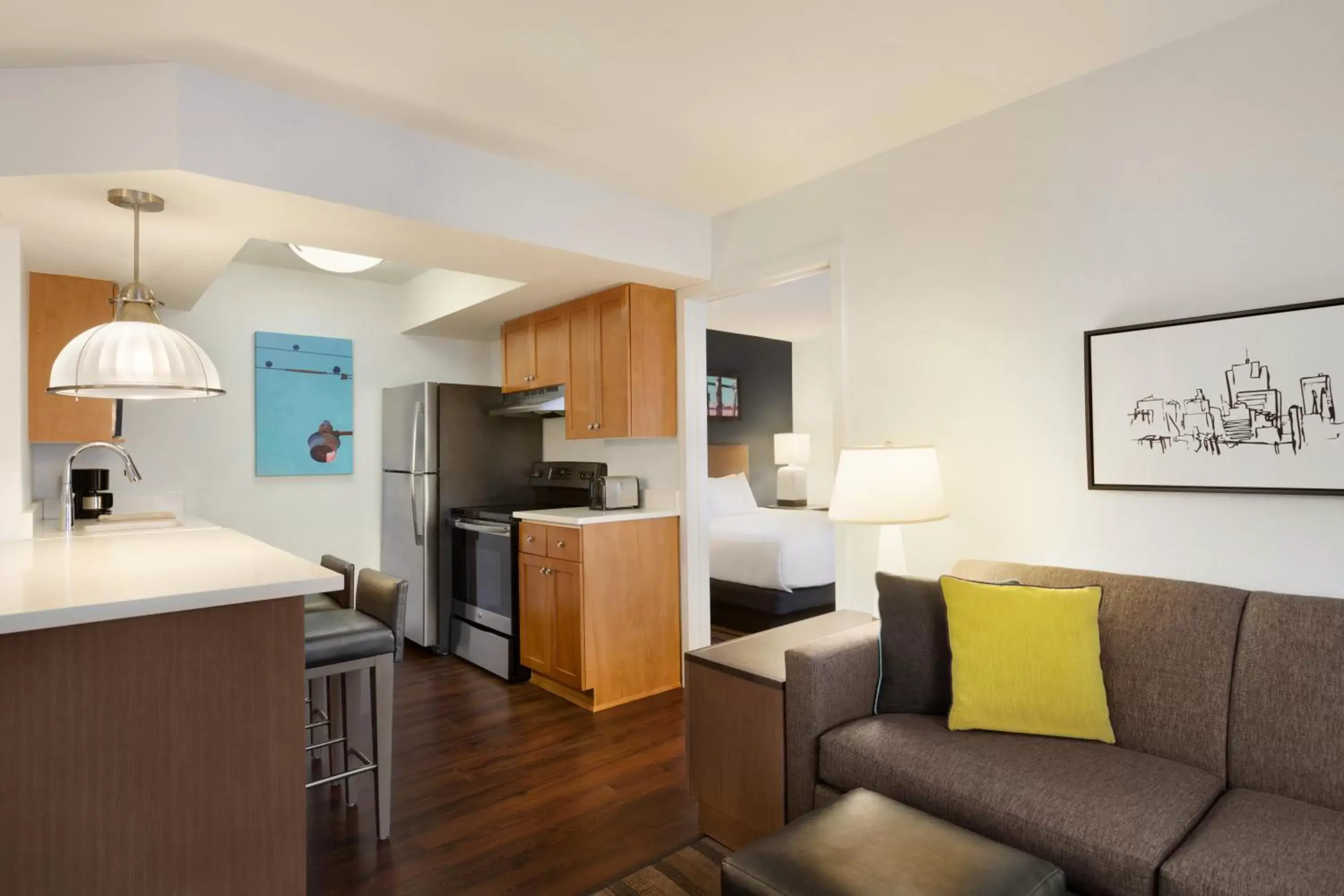 One-Bedroom Queen Suite with Accessible Tub - Disability Access in Hyatt House Miami Airport
