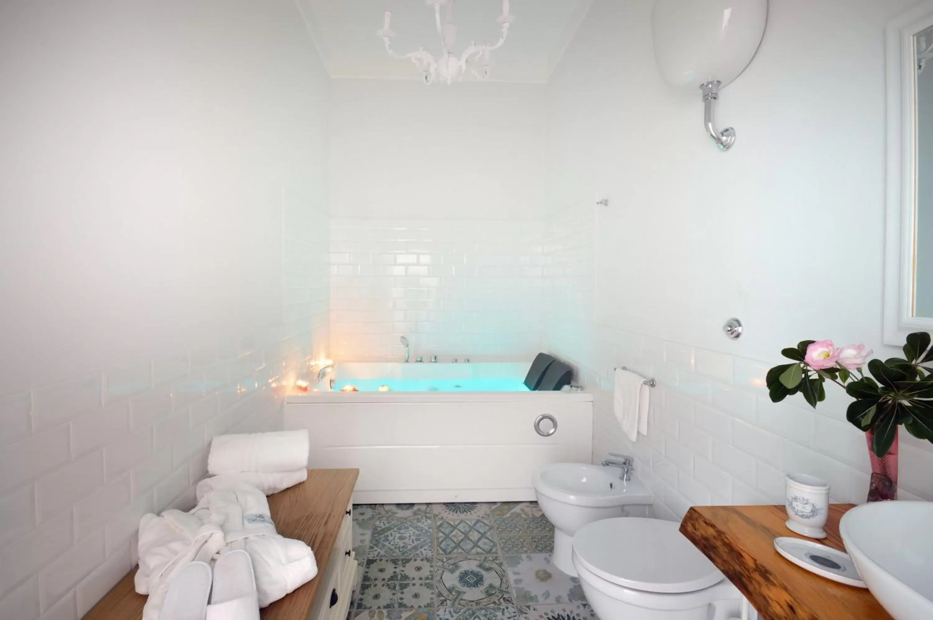 Photo of the whole room, Bathroom in Barbarella Home
