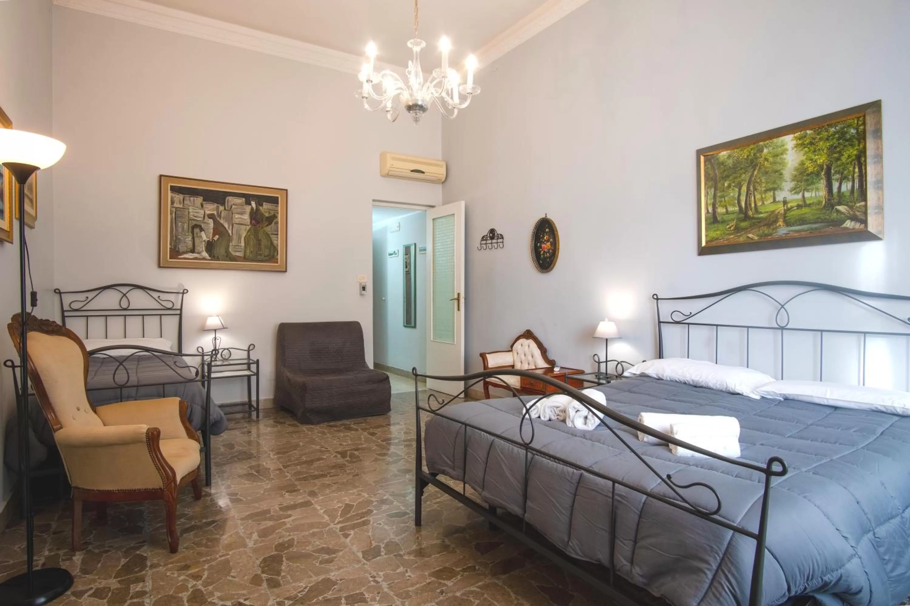 Photo of the whole room, Bed in Aci B&B