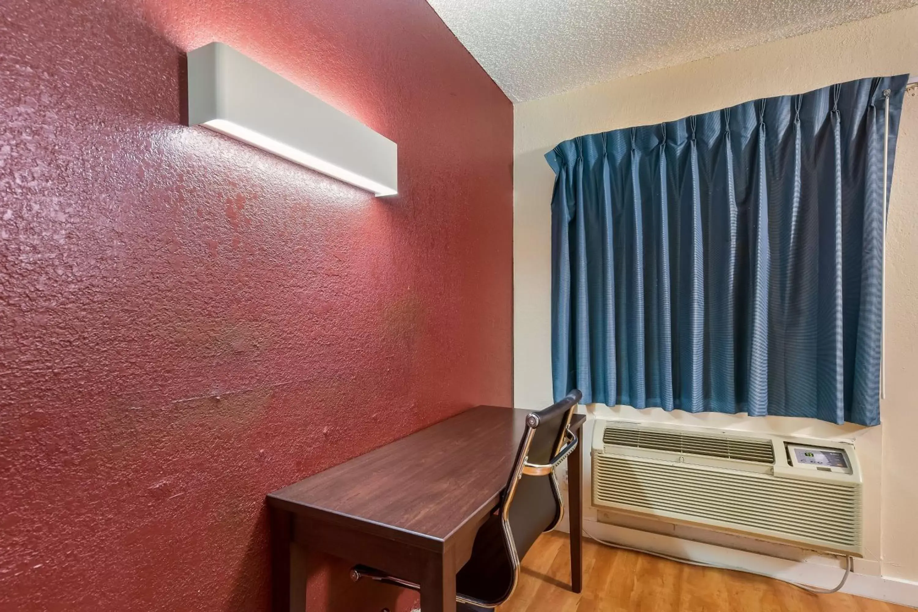 Photo of the whole room in Red Roof Inn Plano Photo of the whole room in Red Roof Inn Plano