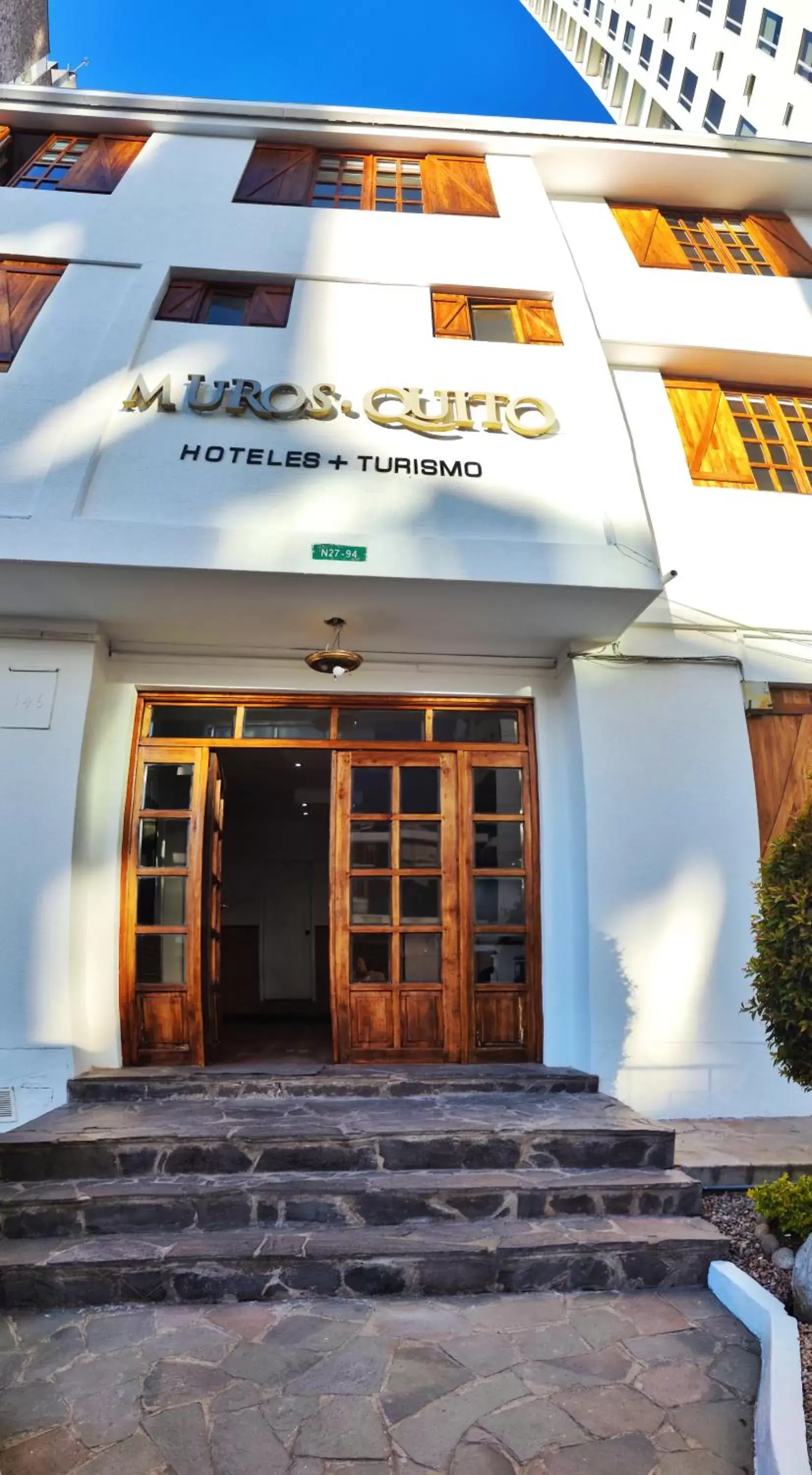 Property building in Hotel Muros Quito