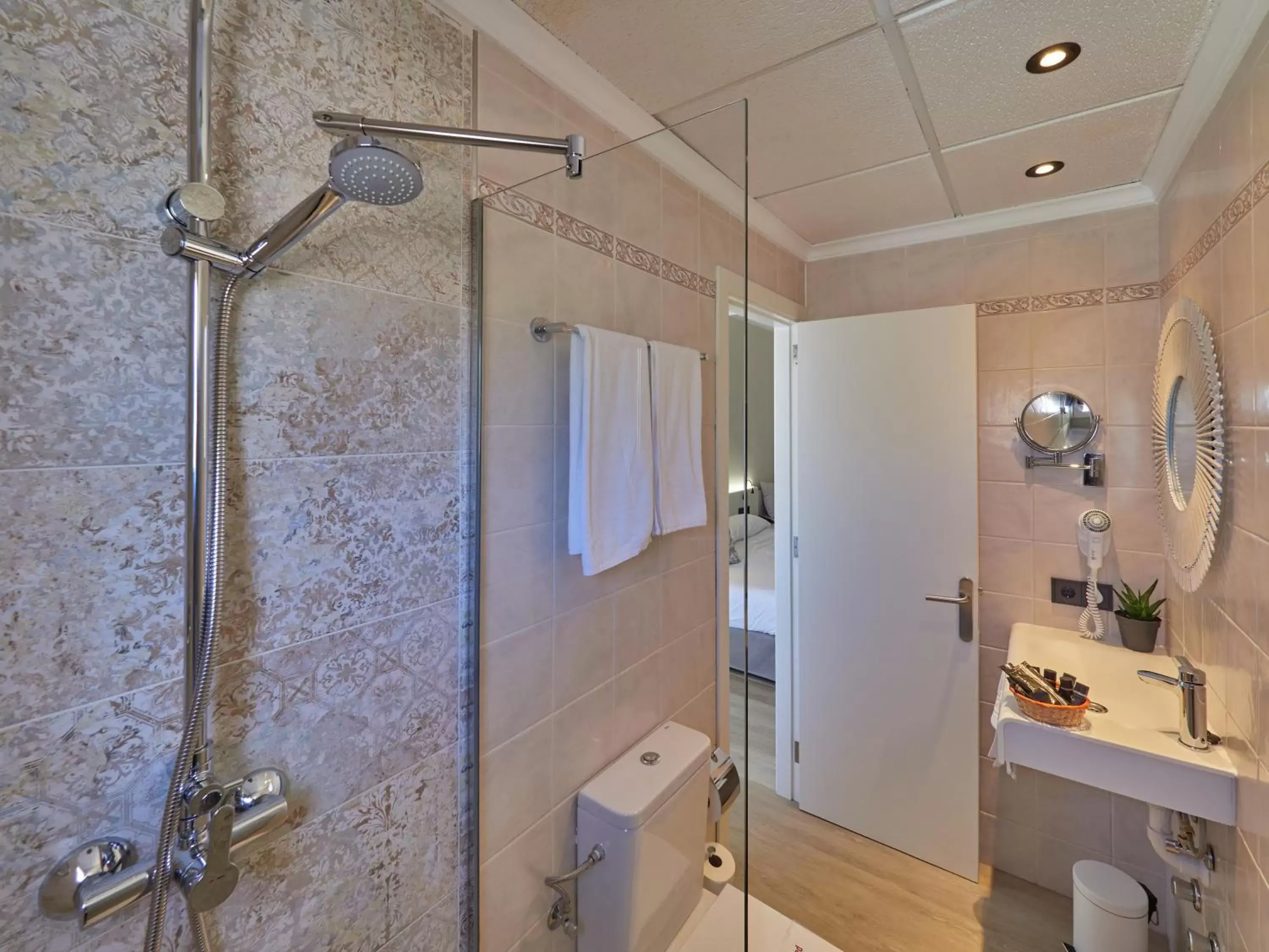 Shower, Bathroom in Paguera Treff Boutique Hotel