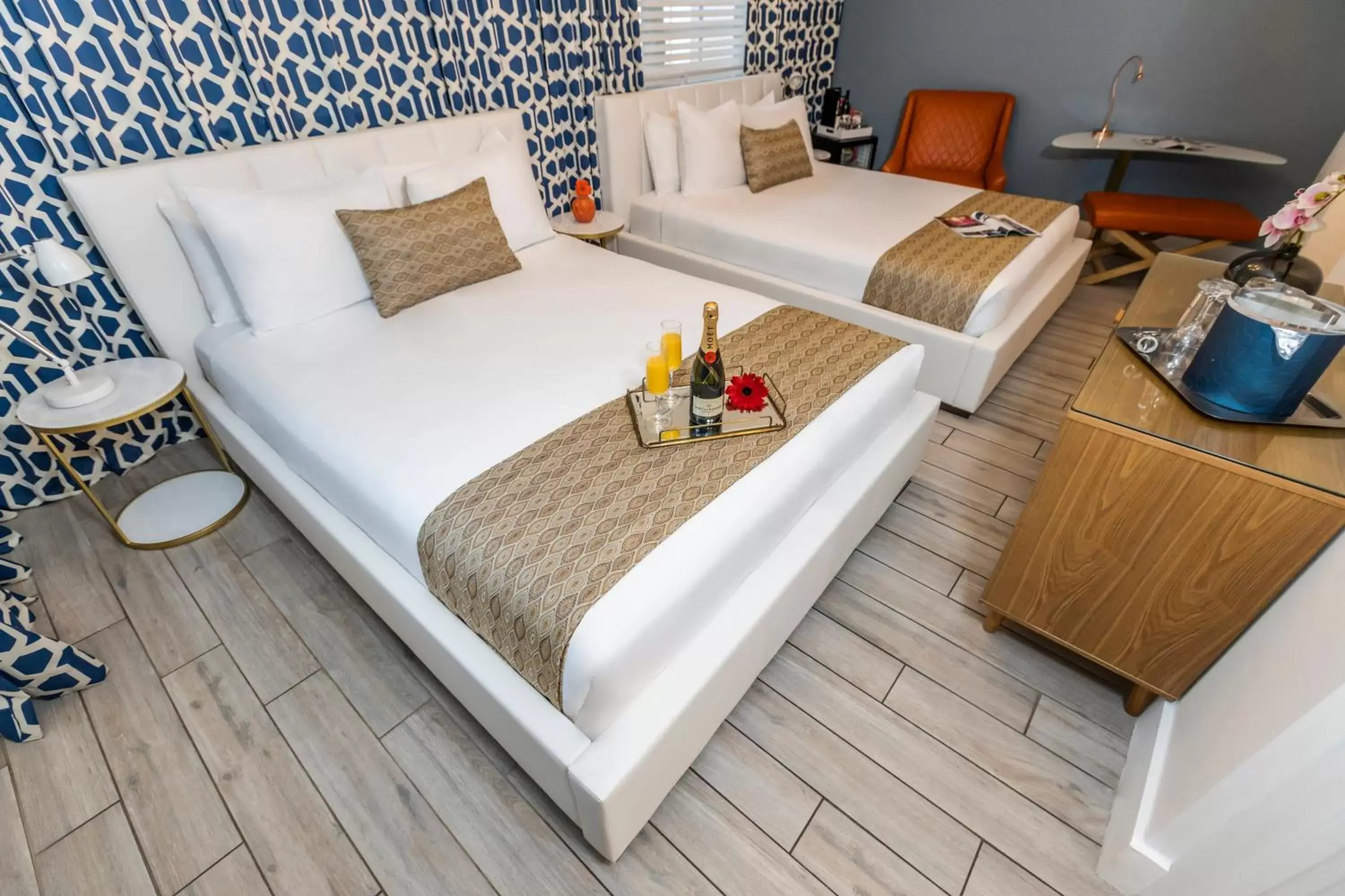 Bedroom, Bed in Oceanside Hotel and Suites