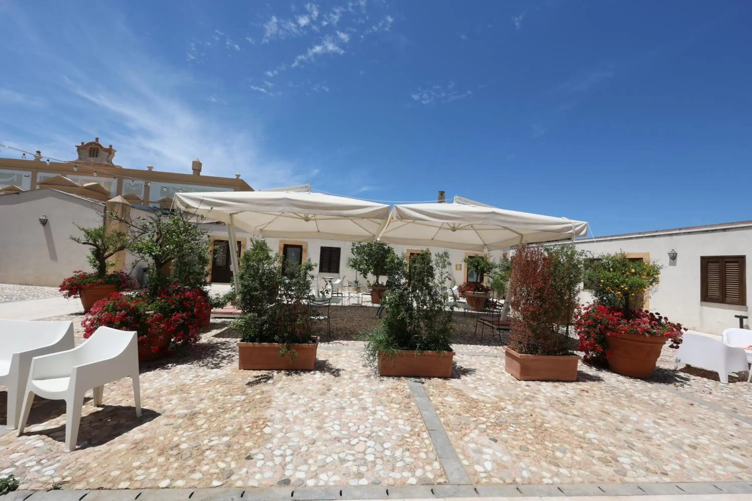 Patio in Hotel Villa Lampedusa