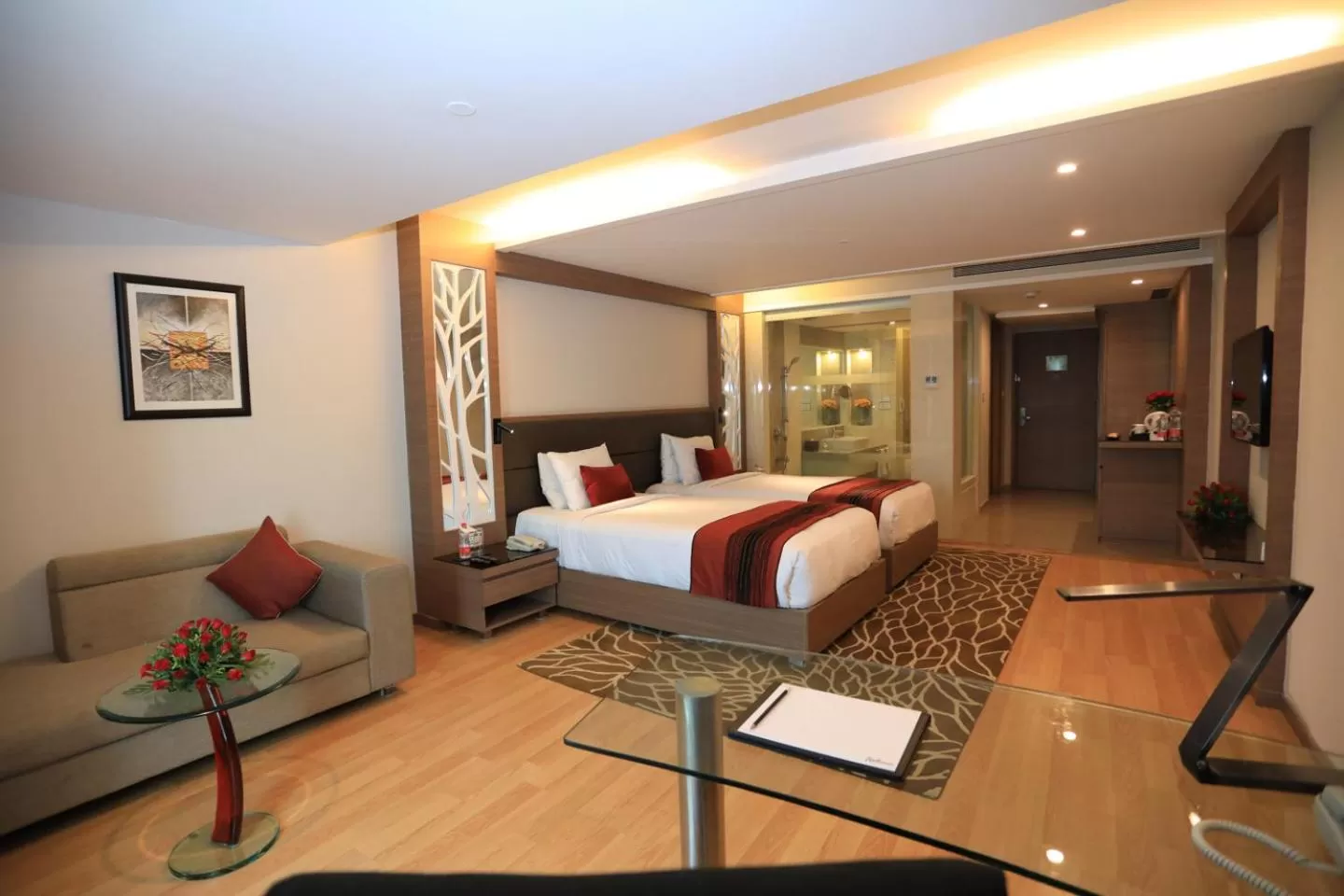 Photo of the whole room, Bed in Radisson Udaipur