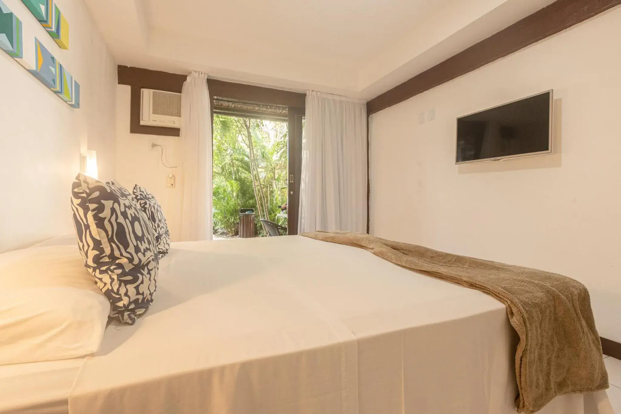 Photo of the whole room, Bed in Pousada Blue Marlin